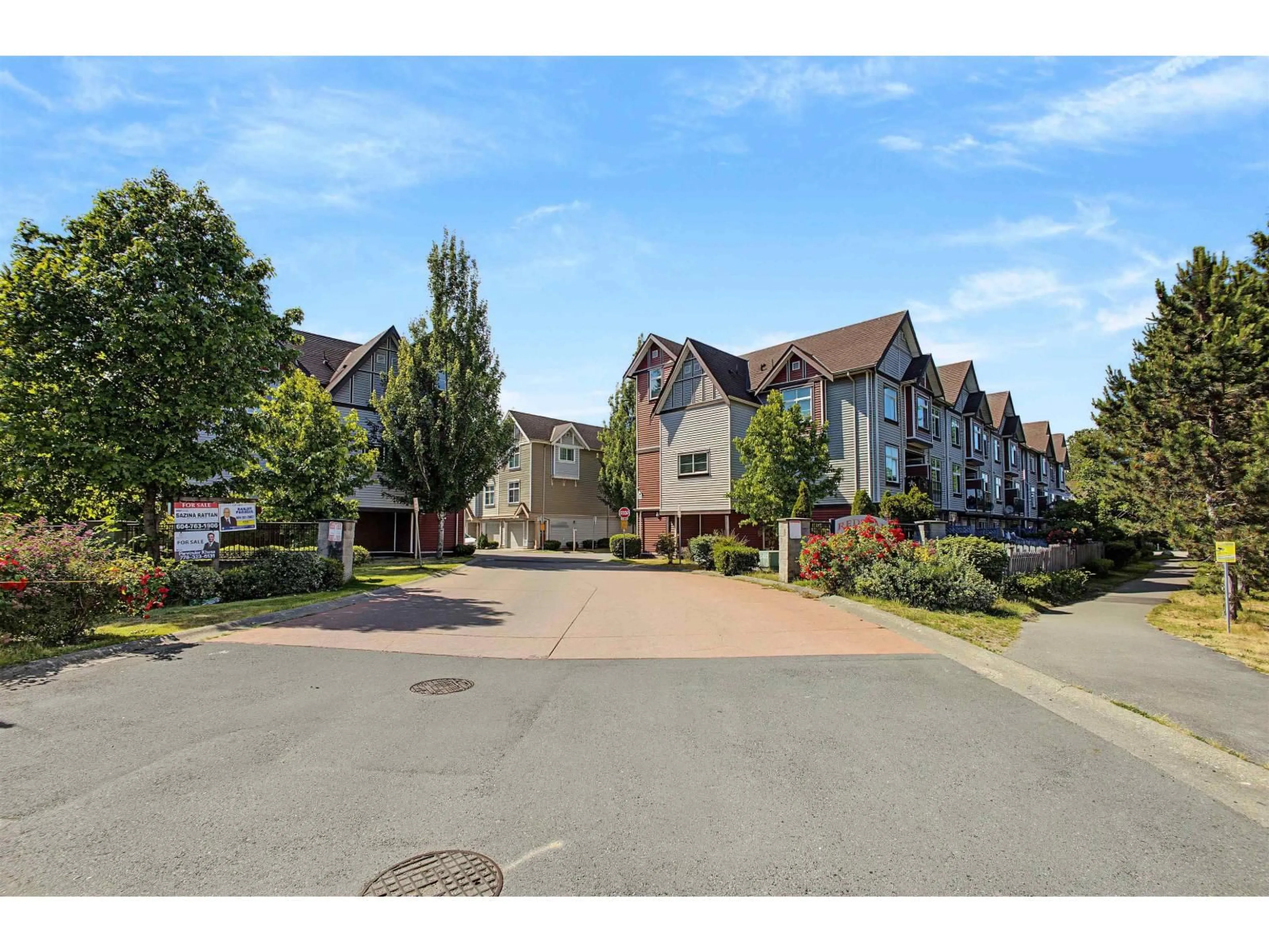 A pic from outside/outdoor area/front of a property/back of a property/a pic from drone, street for 85 - 9405 121 STREET, Surrey British Columbia V3V0A9