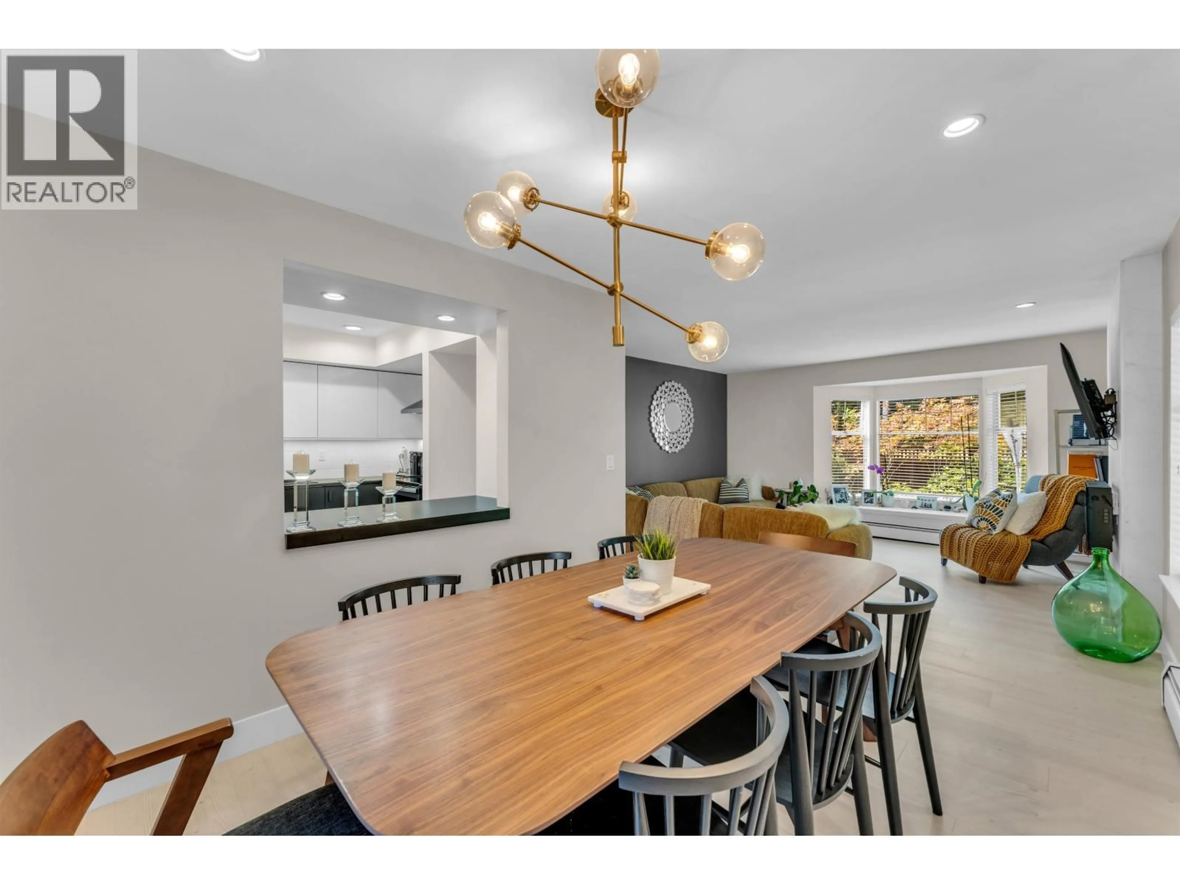 Open concept kitchen, wood/laminate floor for 10 - 1140 FALCON DRIVE, Coquitlam British Columbia V3E2J6