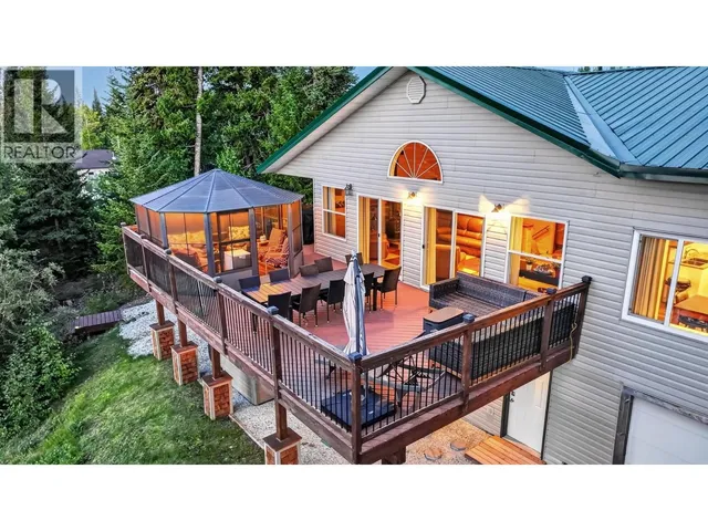 55864 SOMERSET DRIVE, Cluculz Lake 4