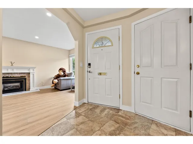 22 - 9727 152B STREET, Surrey 5