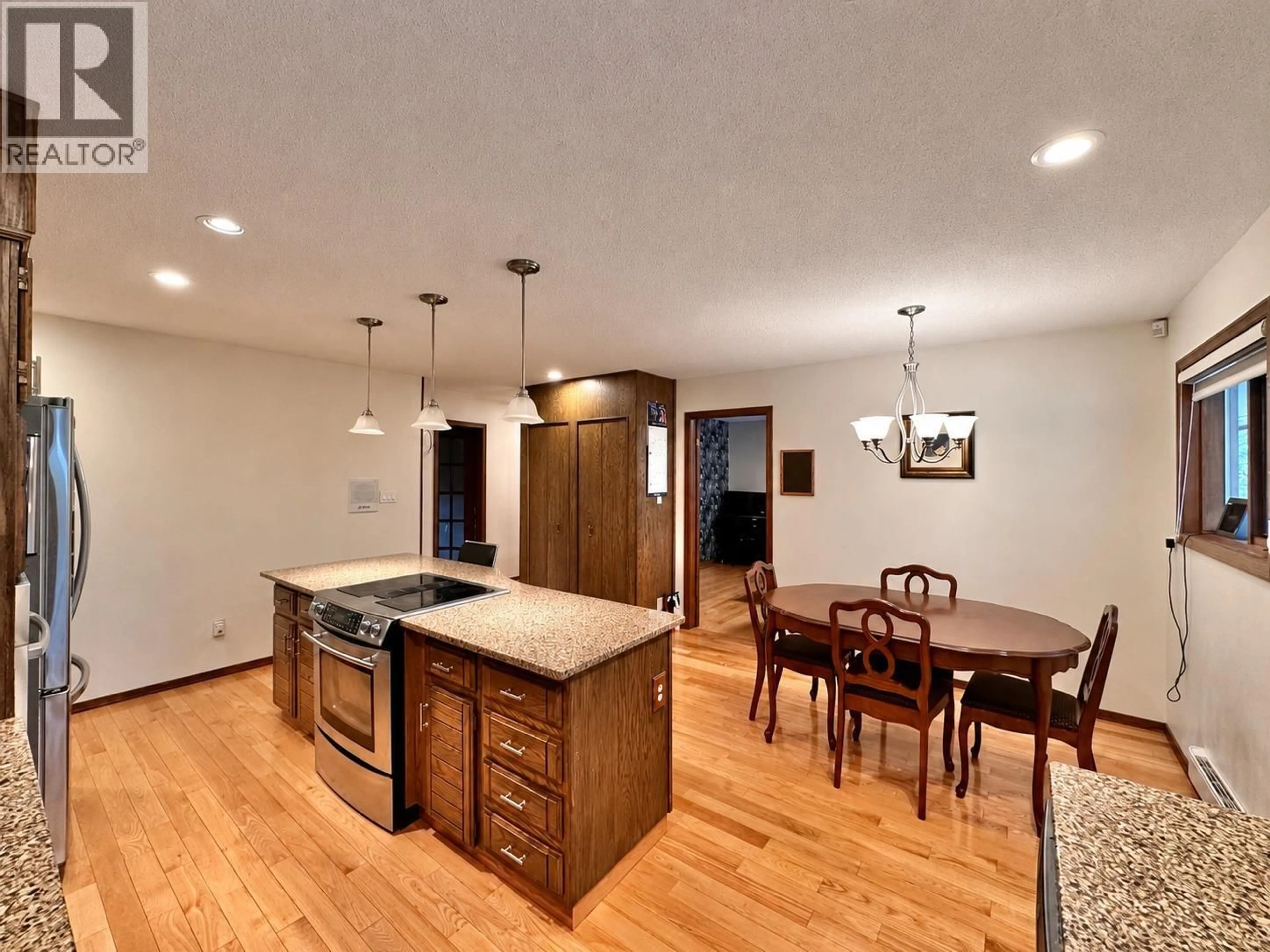 Open concept kitchen, unknown for 1365 5 HIGHWAY, Valemount British Columbia V0E2Z0
