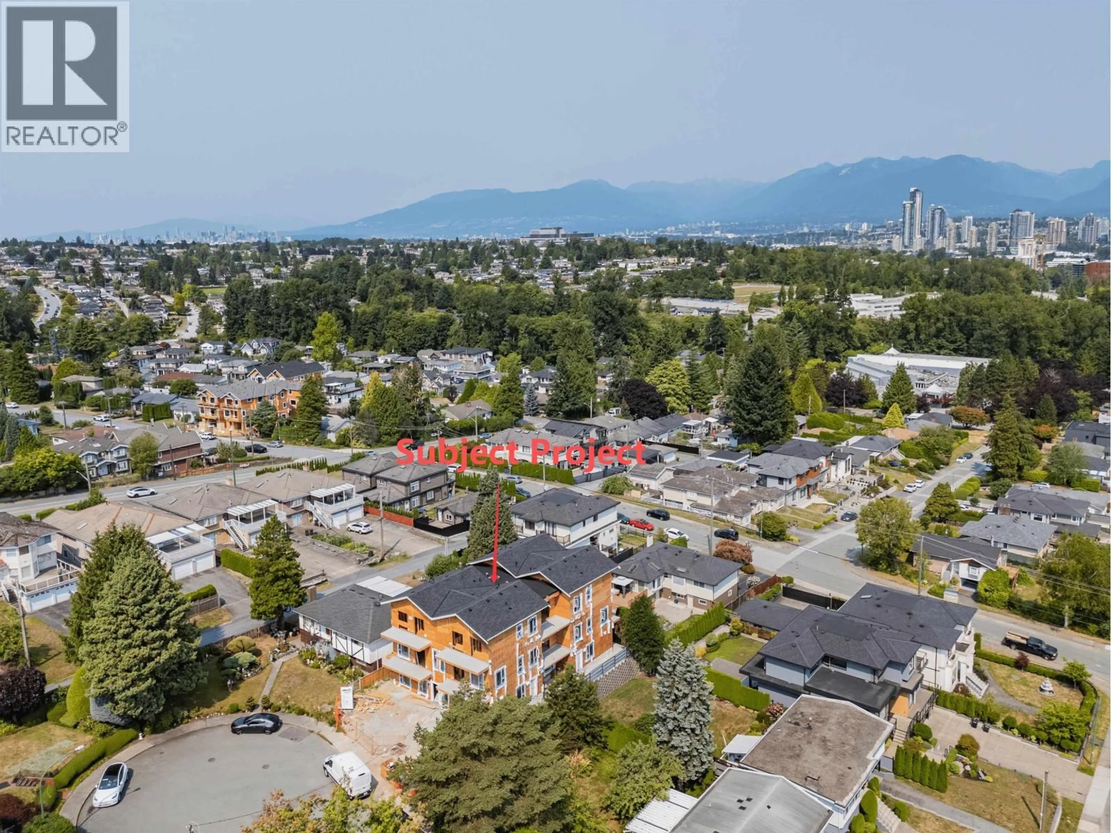 A pic from outside/outdoor area/front of a property/back of a property/a pic from drone, mountain view for 2 - 4561 CHARLOTTE COURT, Burnaby British Columbia V5G3T9