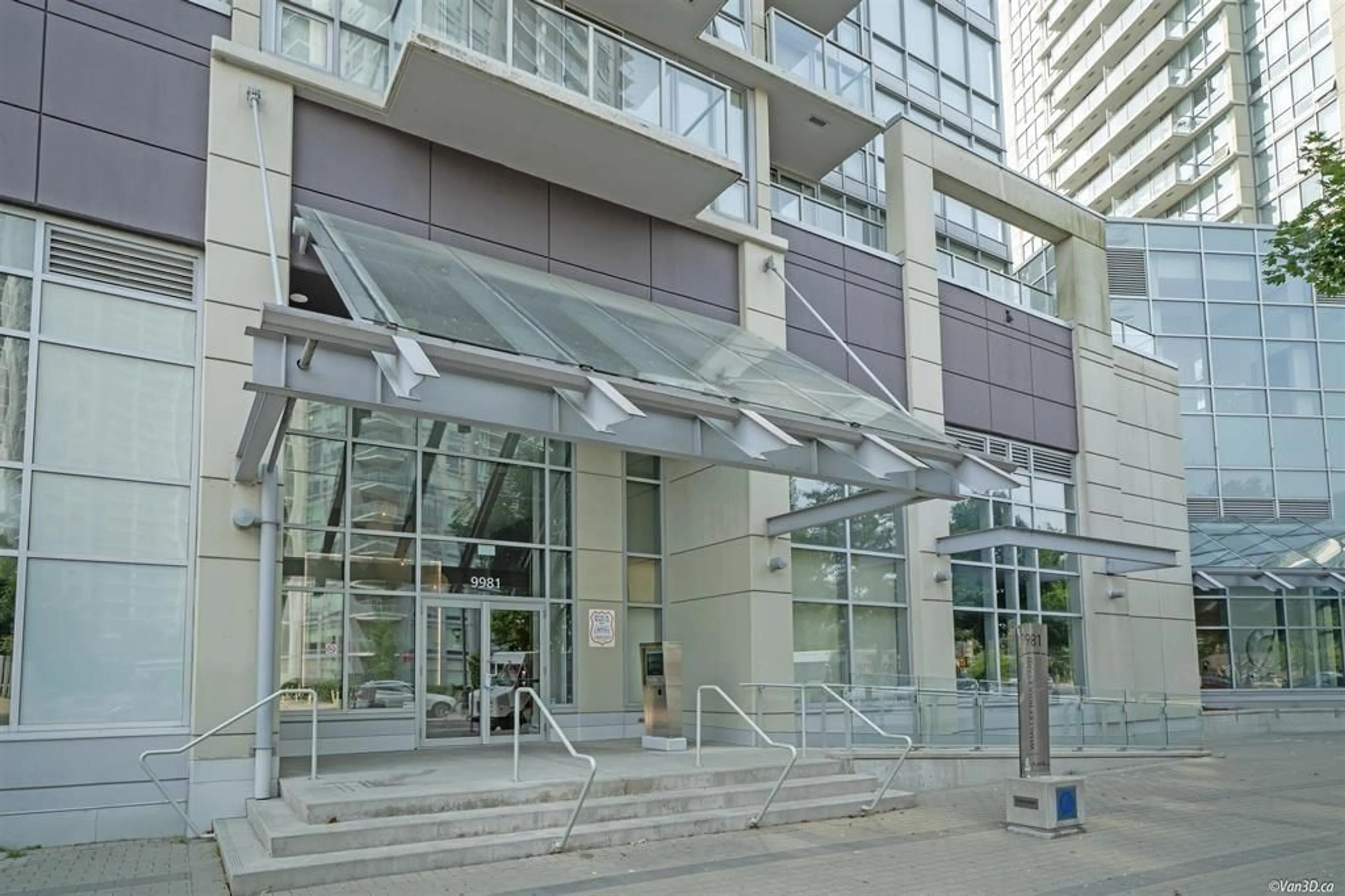 Indoor foyer for 2507 - 13688 100 AVENUE, Surrey British Columbia V3T0G5
