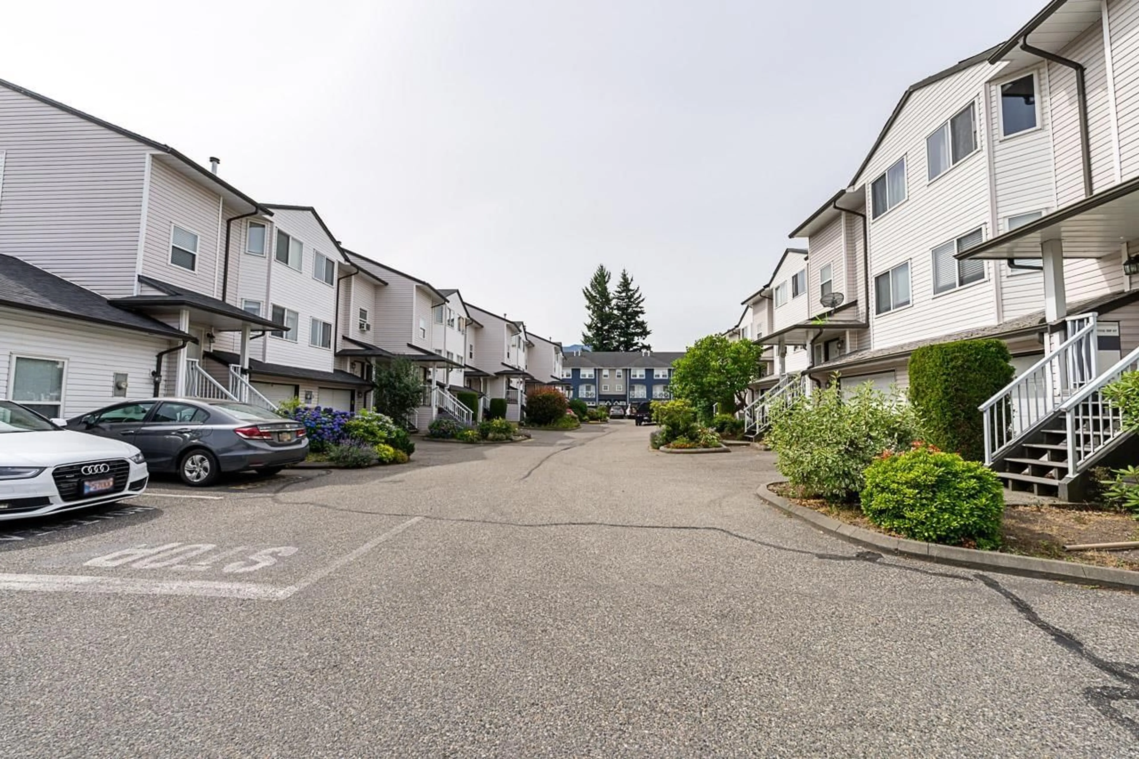 Patio, street for 16 - 5950 VEDDER ROAD, Chilliwack British Columbia V2R3P2