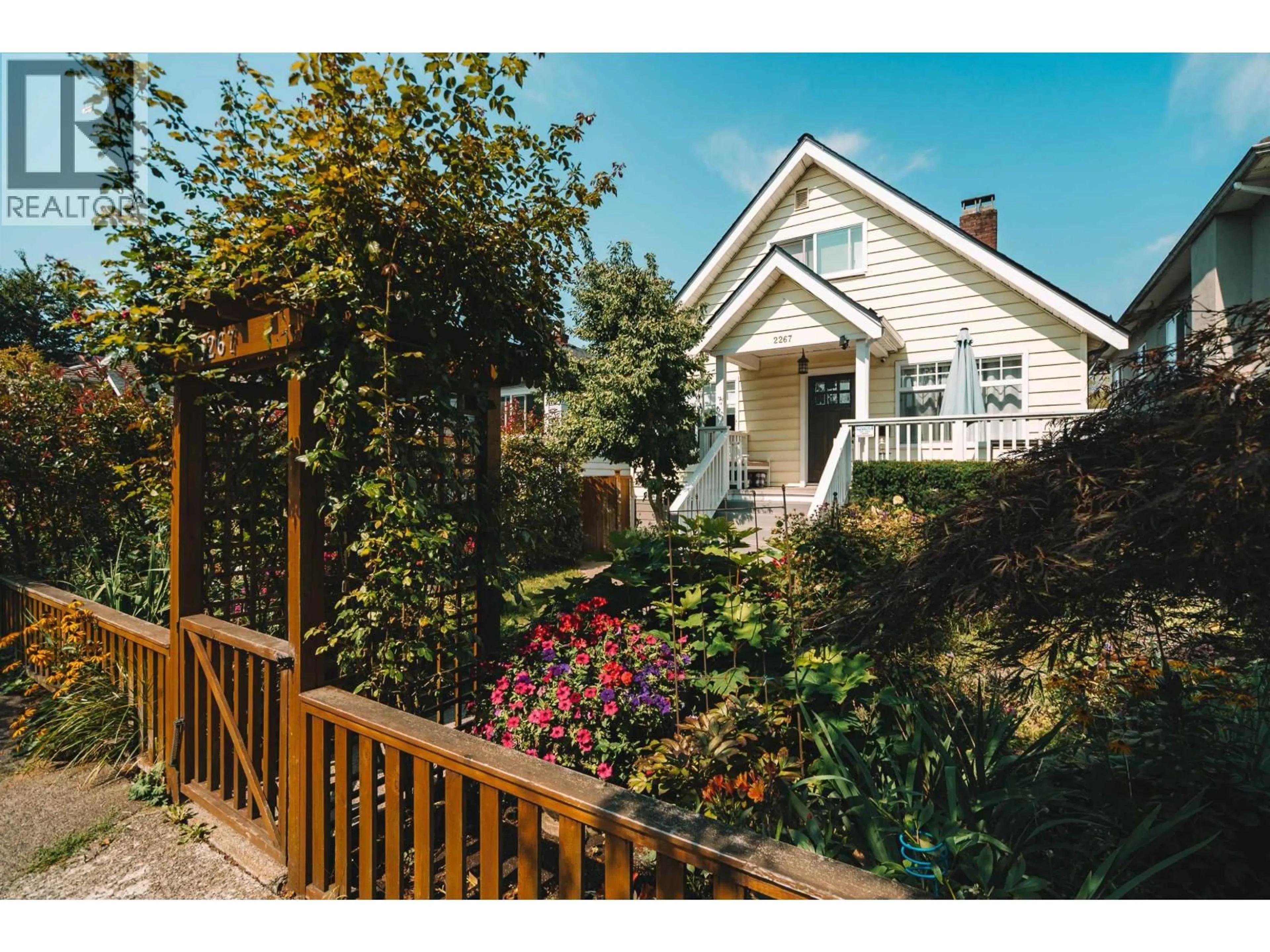 Unknown for 2267 NAPIER STREET, Vancouver British Columbia V5L2P3