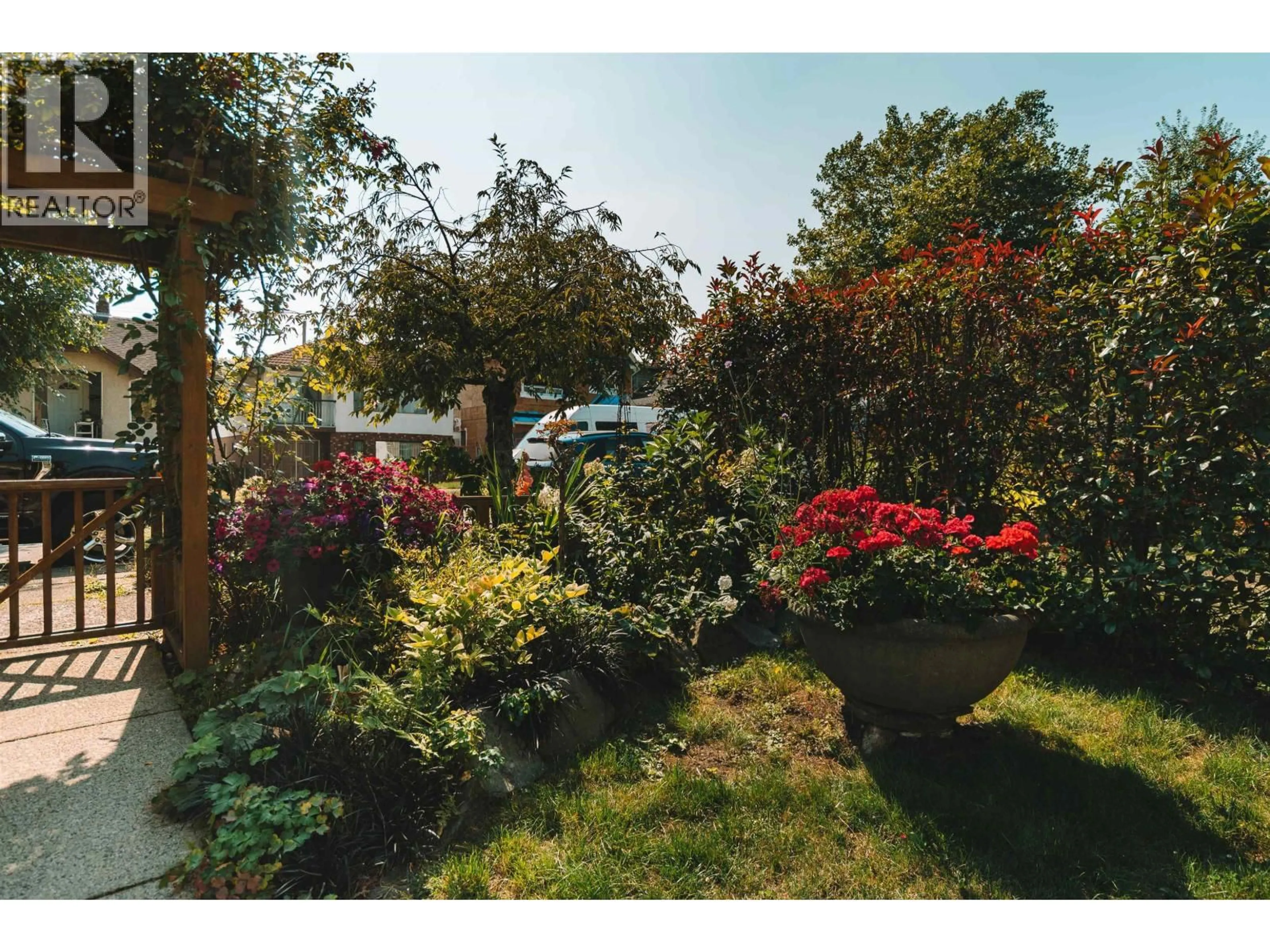 Patio, street for 2267 NAPIER STREET, Vancouver British Columbia V5L2P3