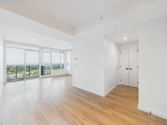 3111 - 10448 UNIVERSITY DRIVE, Surrey 3