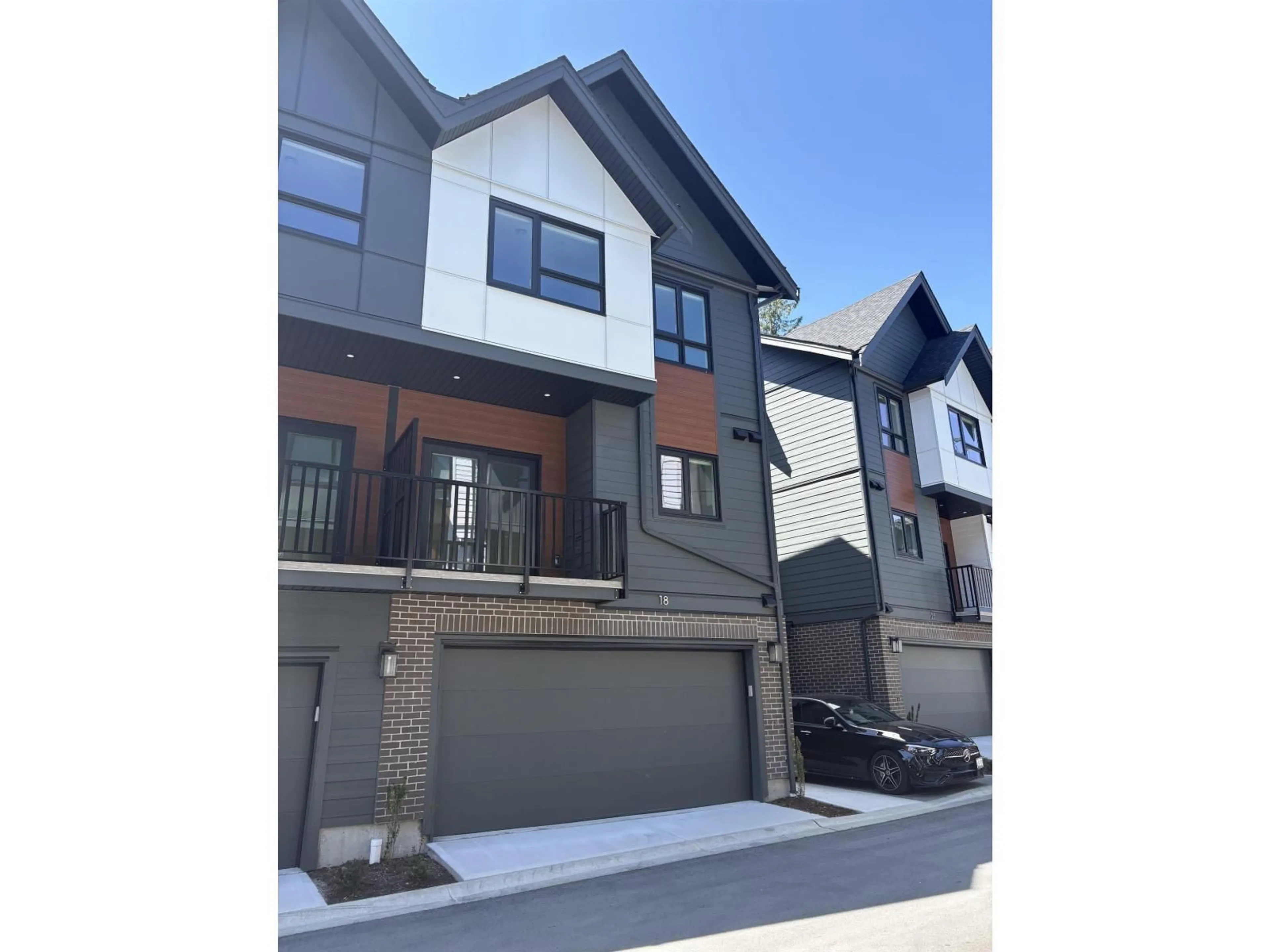 Unknown for 18 - 1959 165A STREET, Surrey British Columbia V3Z1K3