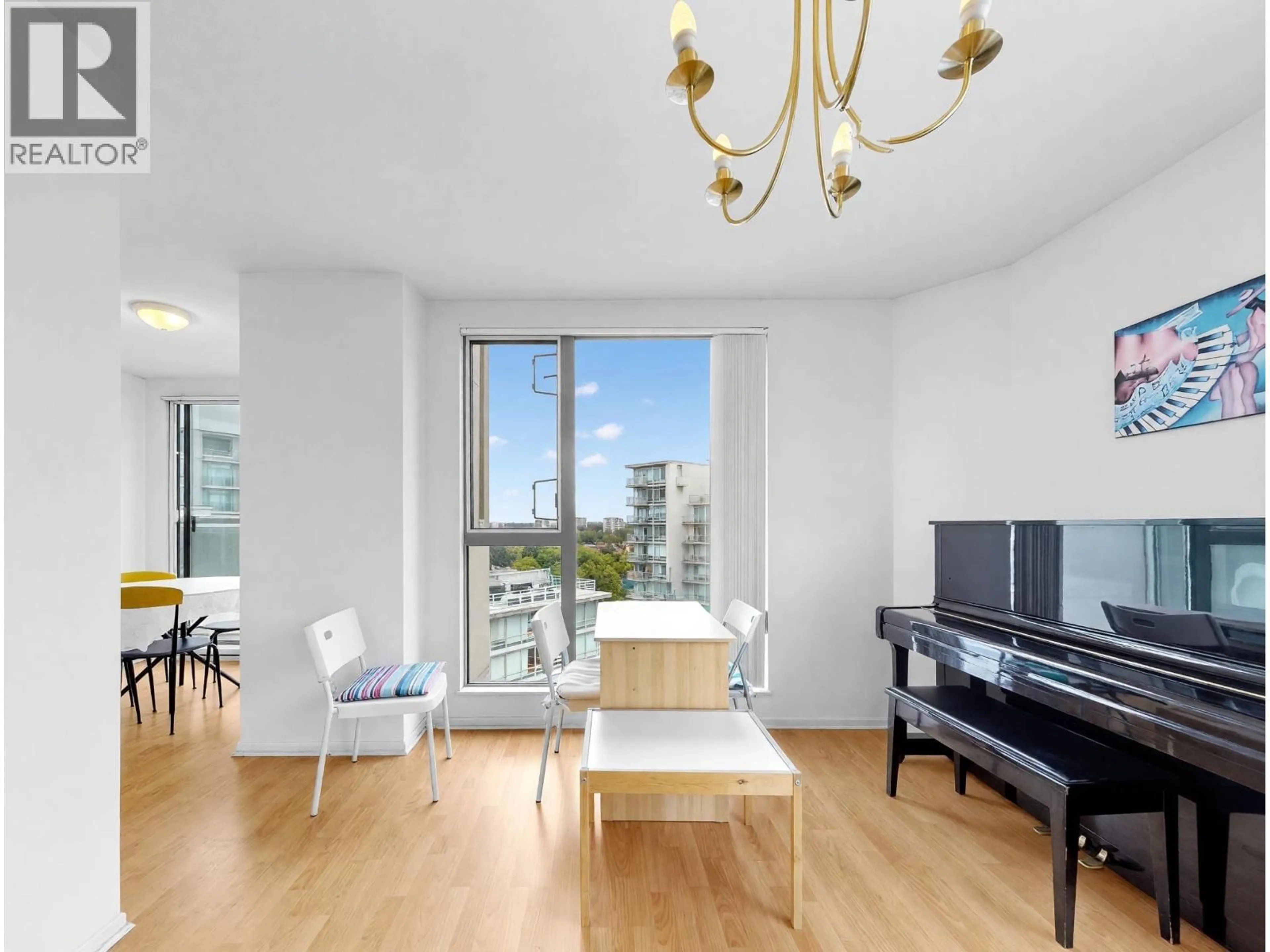 Living room with furniture, wood/laminate floor for 1302 - 8246 LANSDOWNE ROAD, Richmond British Columbia V6X3Y4