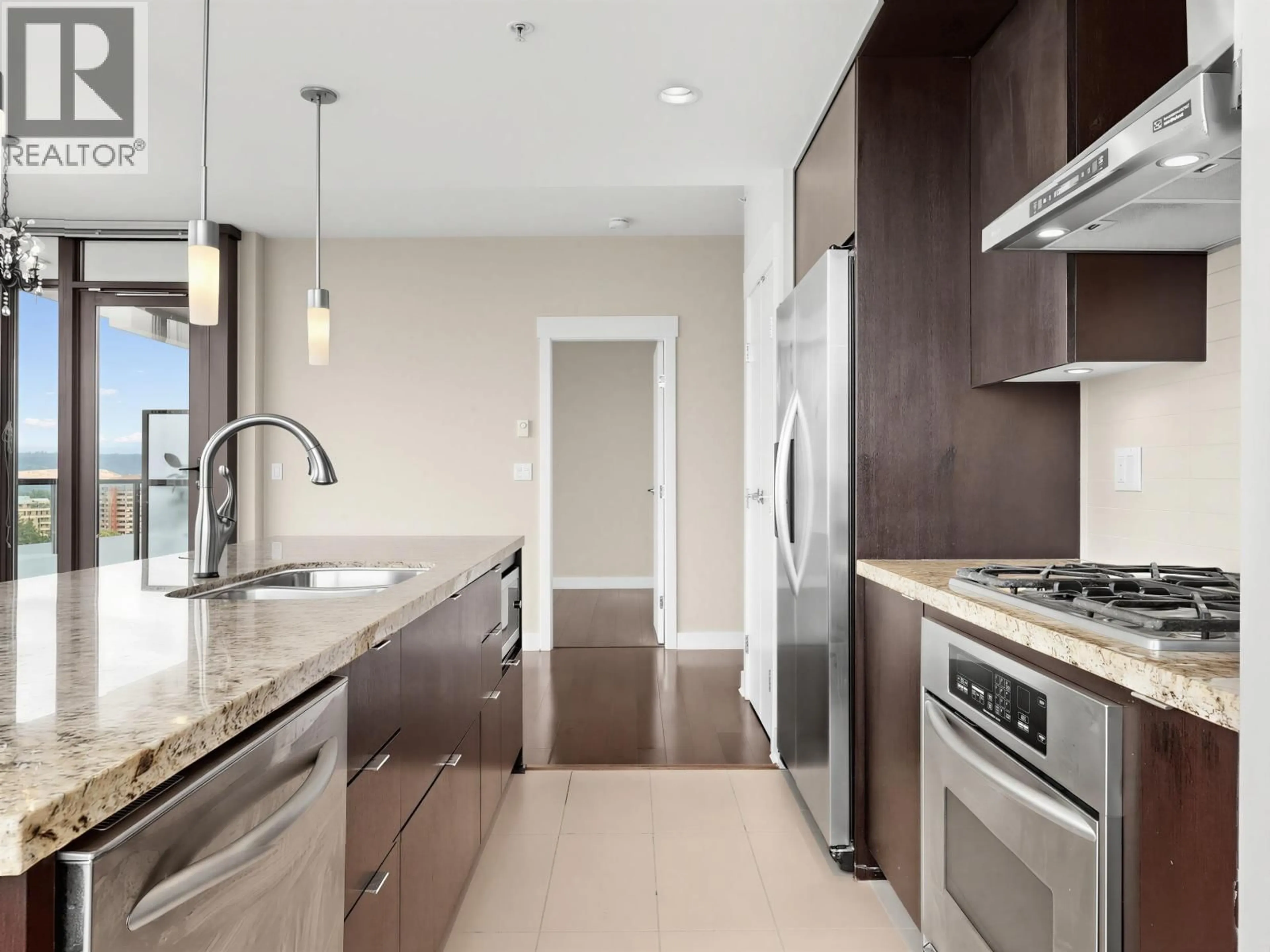 Contemporary kitchen, unknown for 2902 - 7088 18TH AVENUE, Burnaby British Columbia V3N0A2