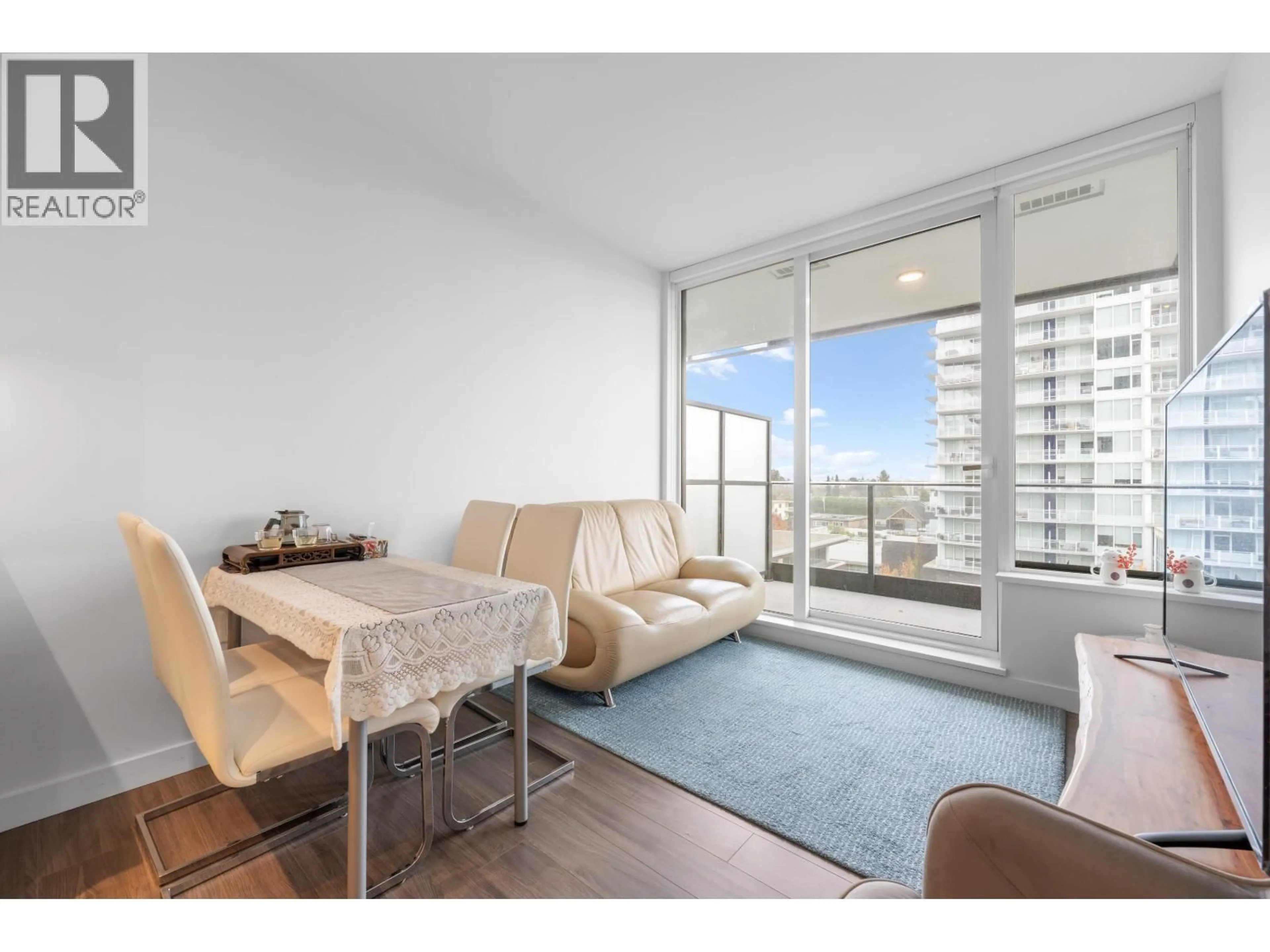 Living room with furniture, unknown for 606 - 6699 DUNBLANE AVENUE, Burnaby British Columbia V5H0J8