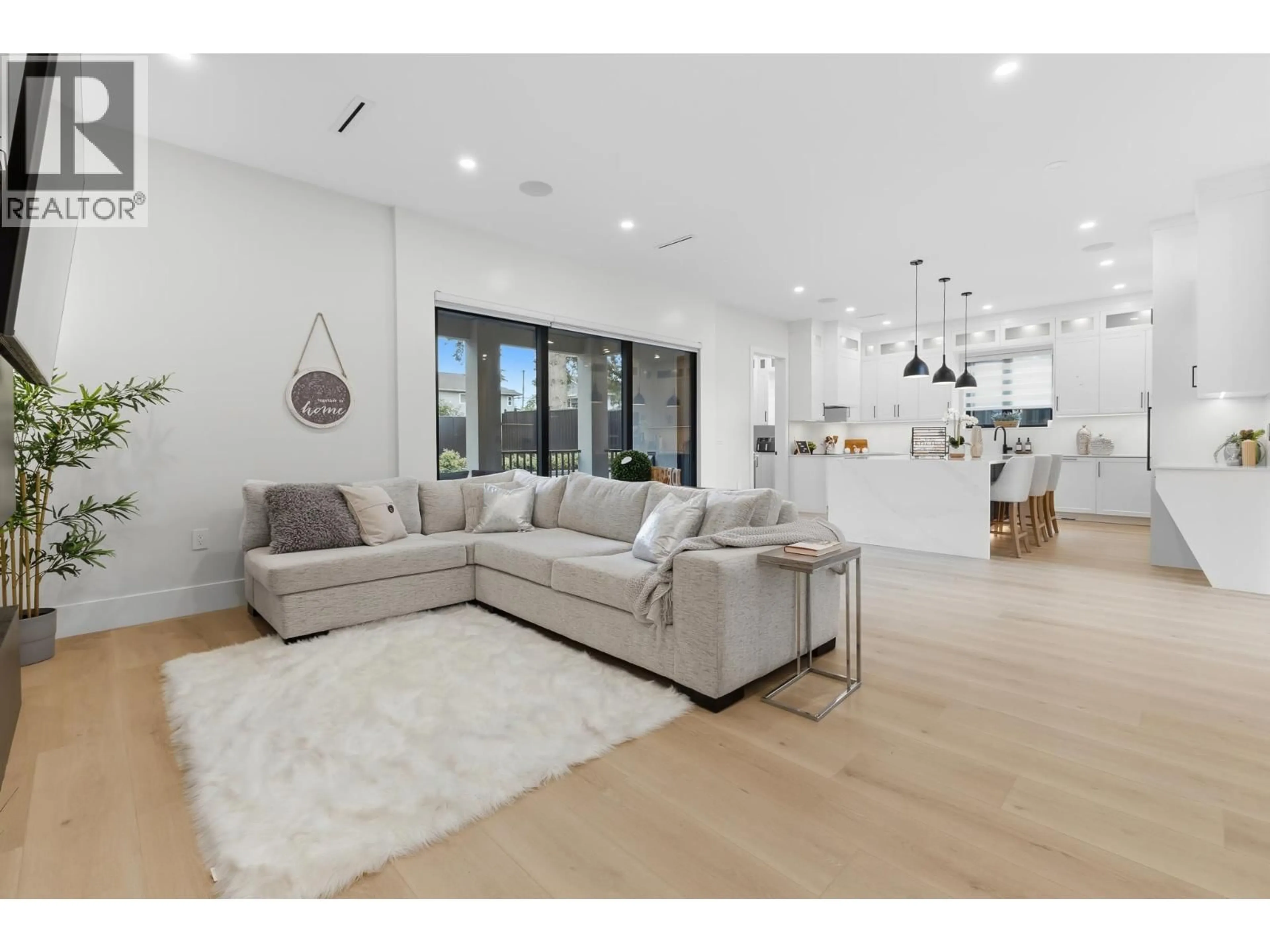 Living room with furniture, unknown for 1575 CORNELL AVENUE, Coquitlam British Columbia V3J3A2