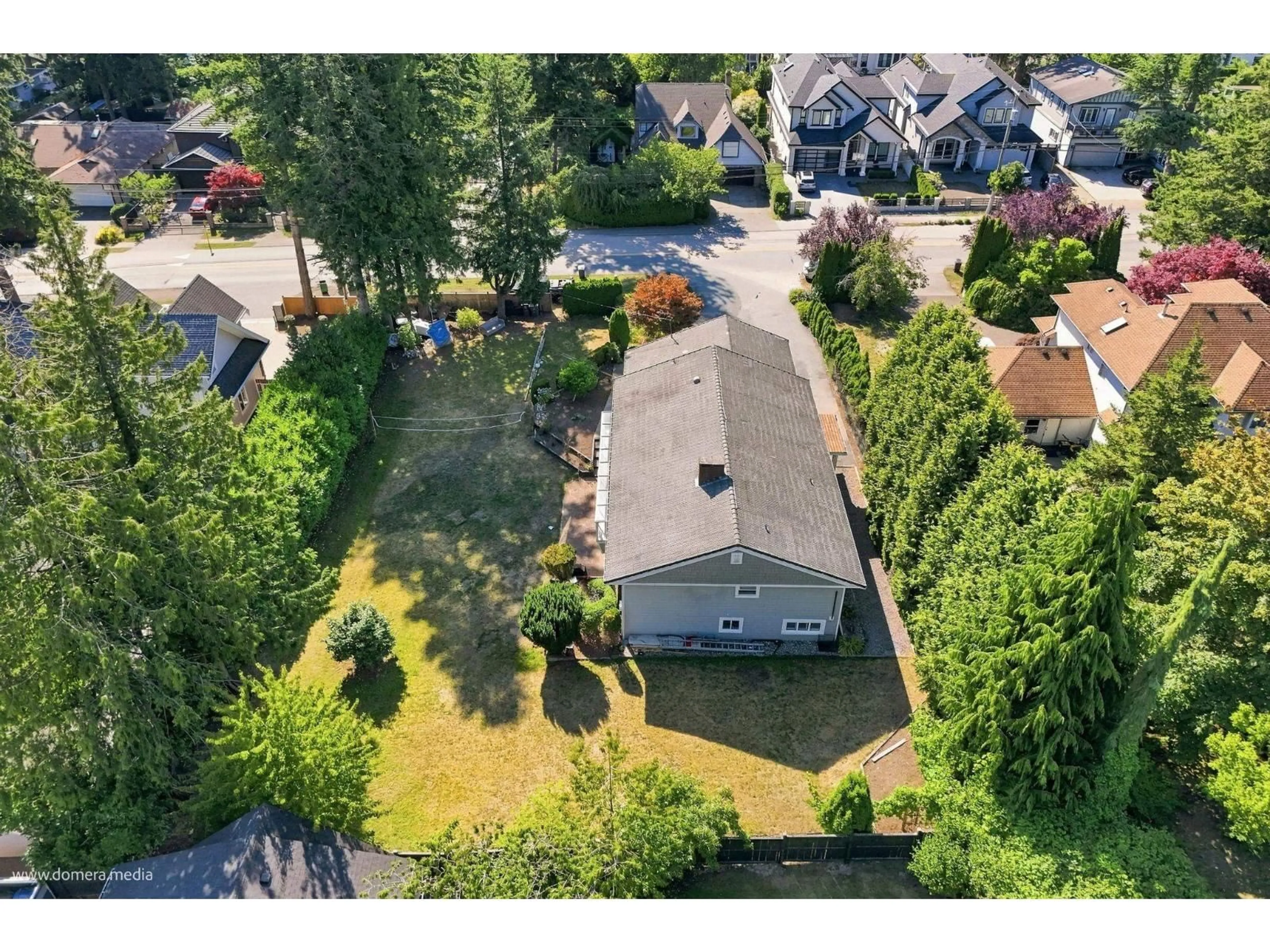 A pic from outside/outdoor area/front of a property/back of a property/a pic from drone, street for 5636 120 STREET, Surrey British Columbia V3X1Z2