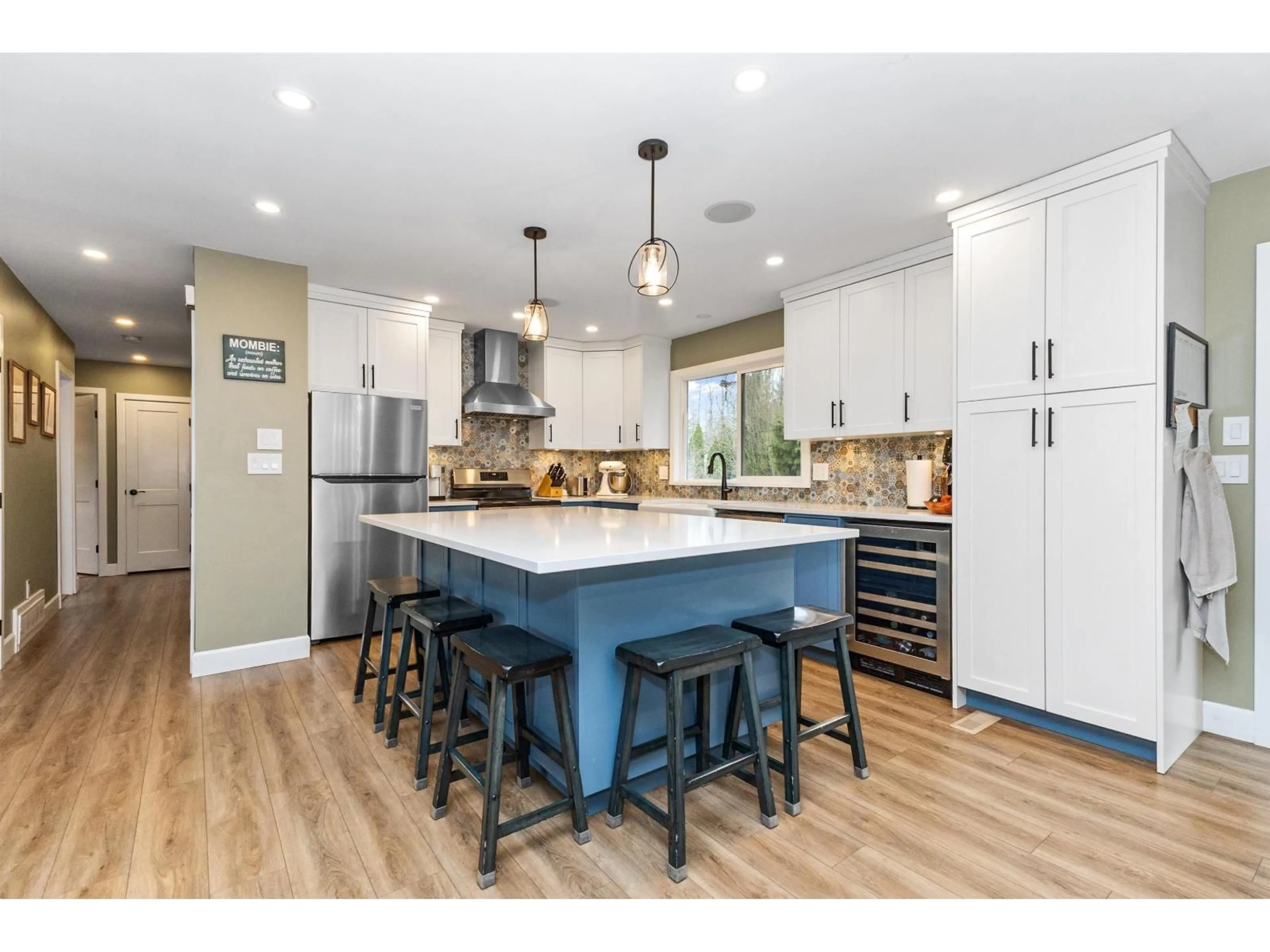 Open concept kitchen, unknown for 26824 ALDER DRIVE, Langley British Columbia V4W3G9