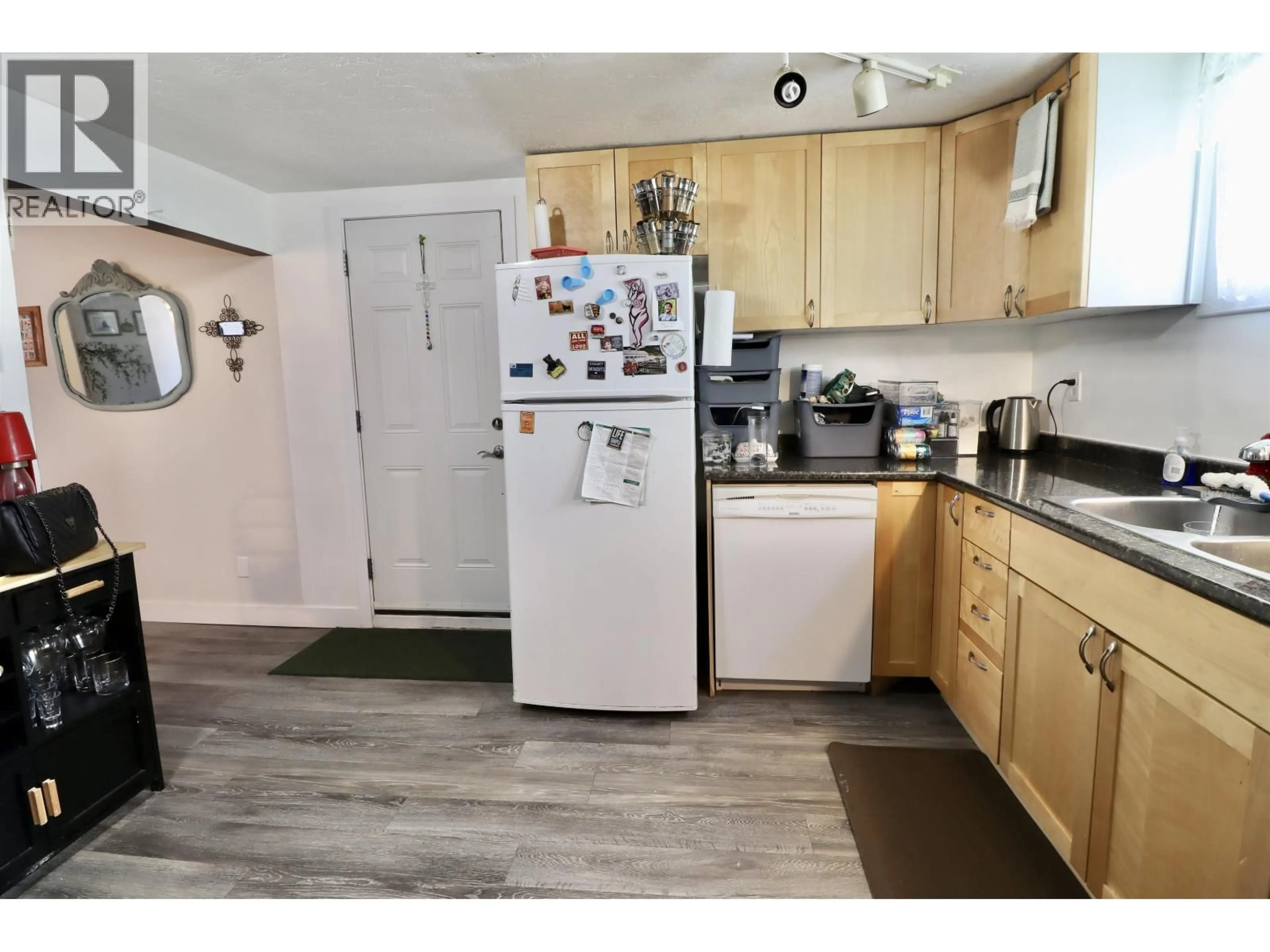 Standard kitchen, unknown for 774 EWERT STREET, Prince George British Columbia V2M2N7