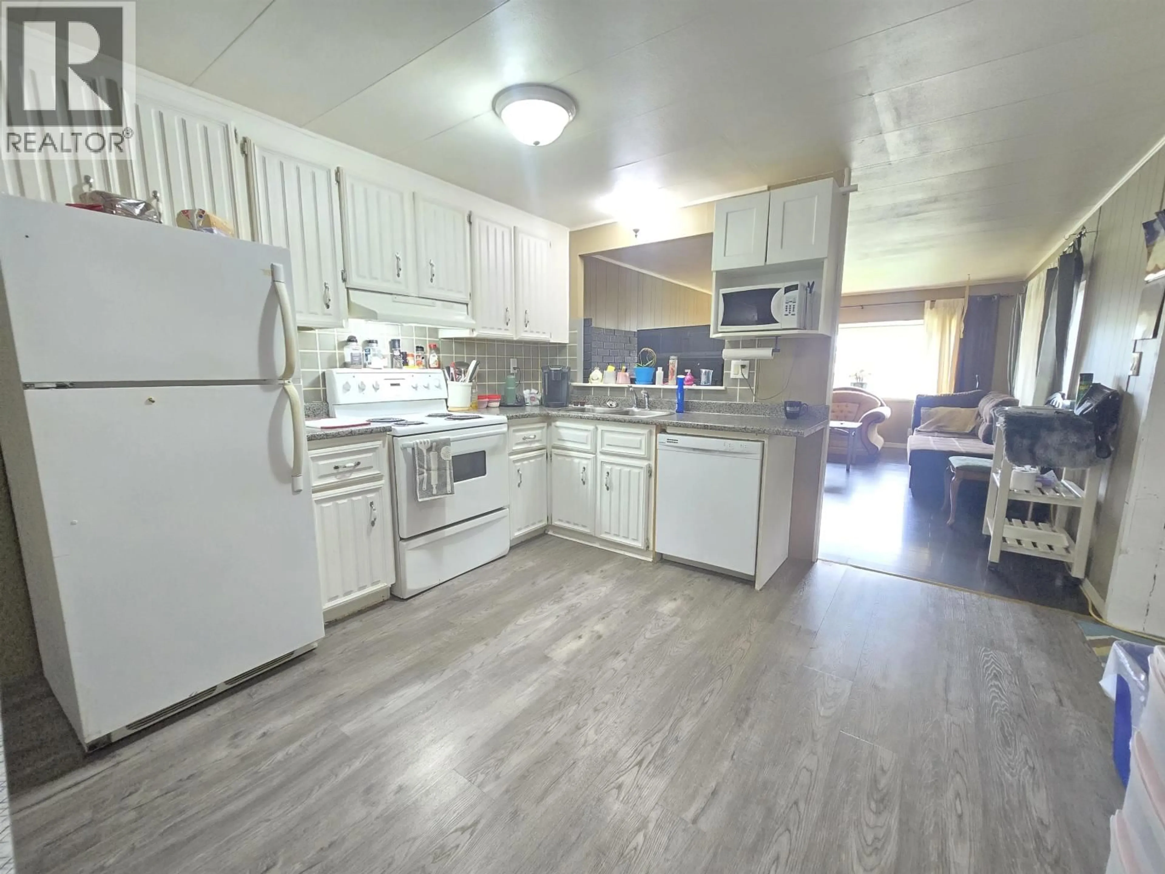 Standard kitchen, unknown for 14 - 950 ANDERSON DRIVE, Quesnel British Columbia V2J1G5