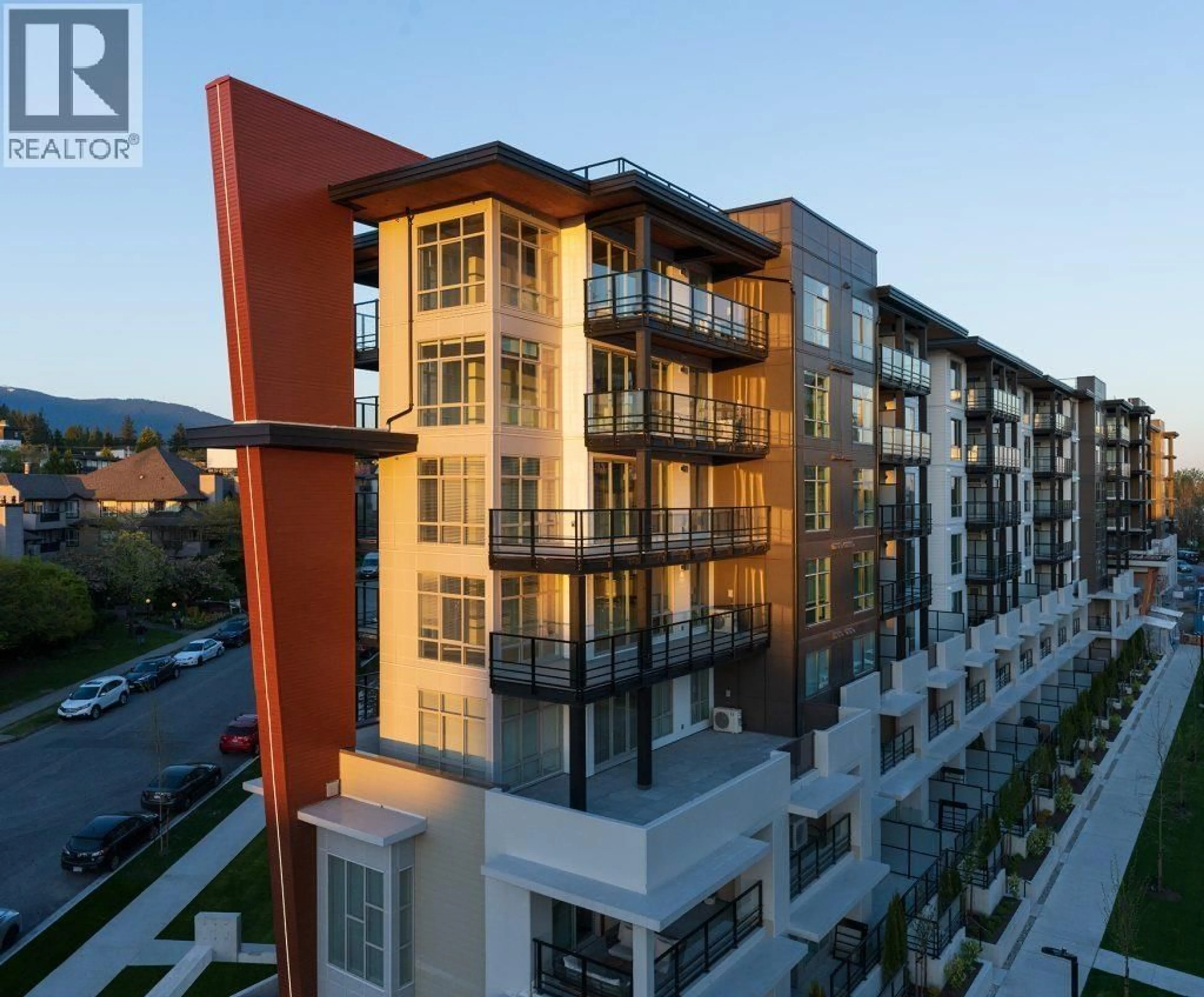 Unknown for 203 - 108 8TH STREET, North Vancouver British Columbia V7L0H1