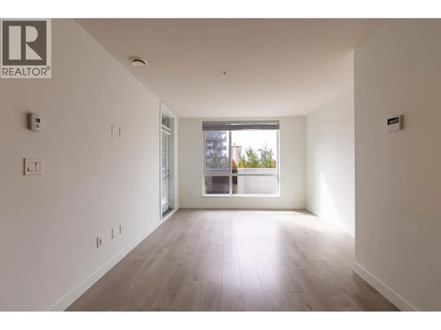 203 - 108 8TH STREET, North Vancouver 2