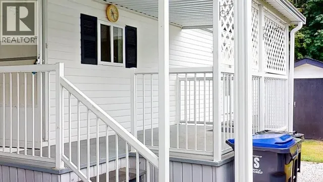 11 - 4496 SUNSHINE COAST HIGHWAY HIGHWAY, Sechelt 4