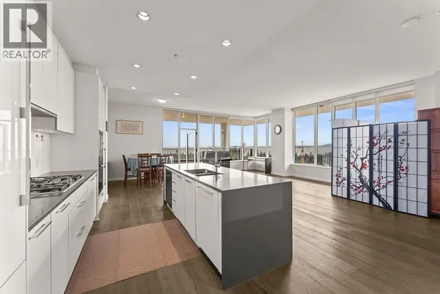 2005 - 3487 BINNING ROAD, Vancouver 3