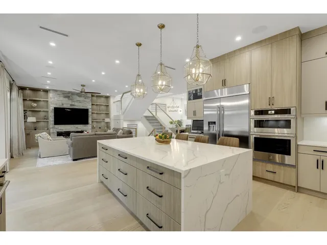 19632 31A AVENUE, Langley 5