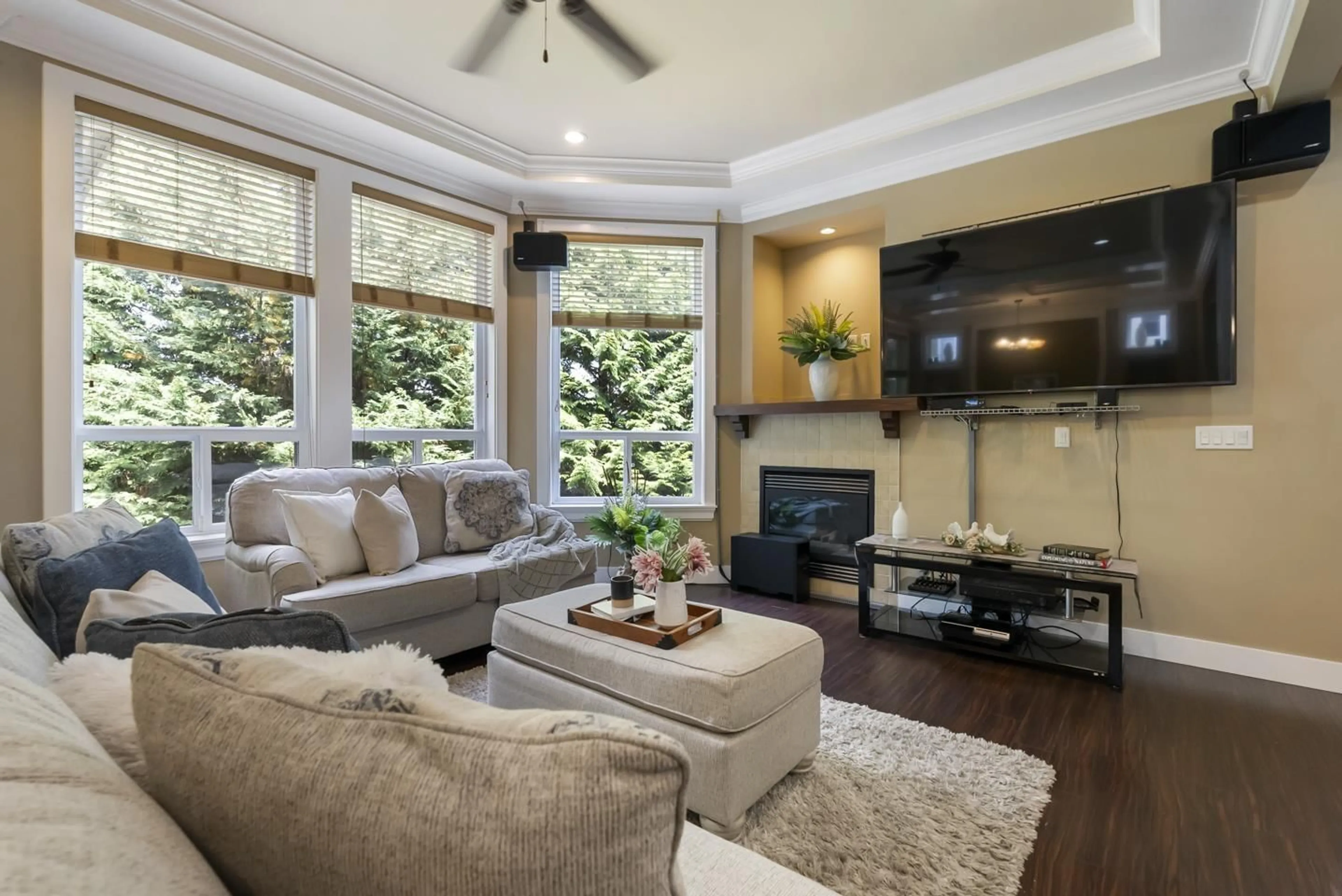 Living room with furniture, unknown for 14683 61 AVENUE, Surrey British Columbia V3S3W5
