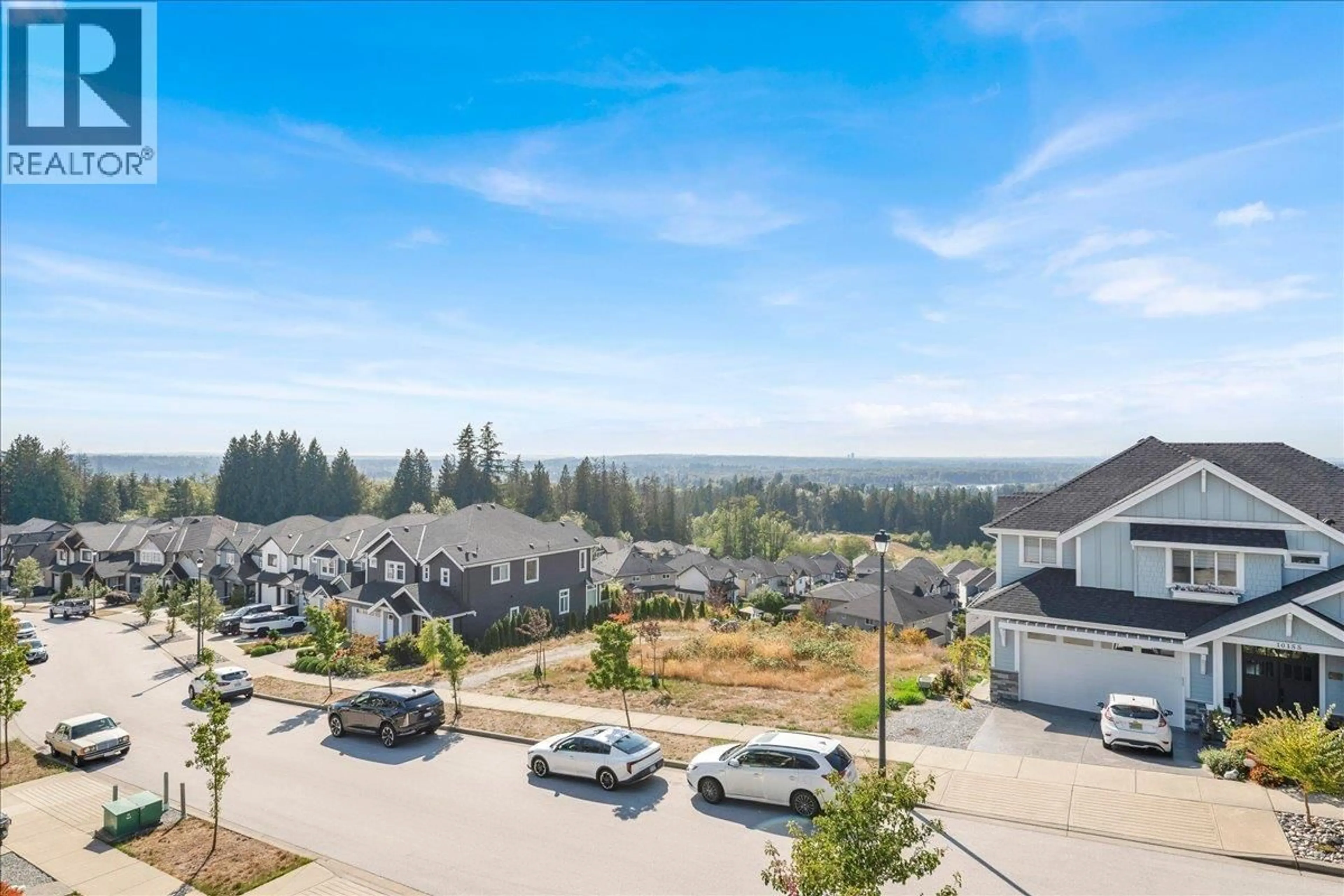 A pic from outside/outdoor area/front of a property/back of a property/a pic from drone, mountain view for 10154 247 STREET, Maple Ridge British Columbia V2W0H1