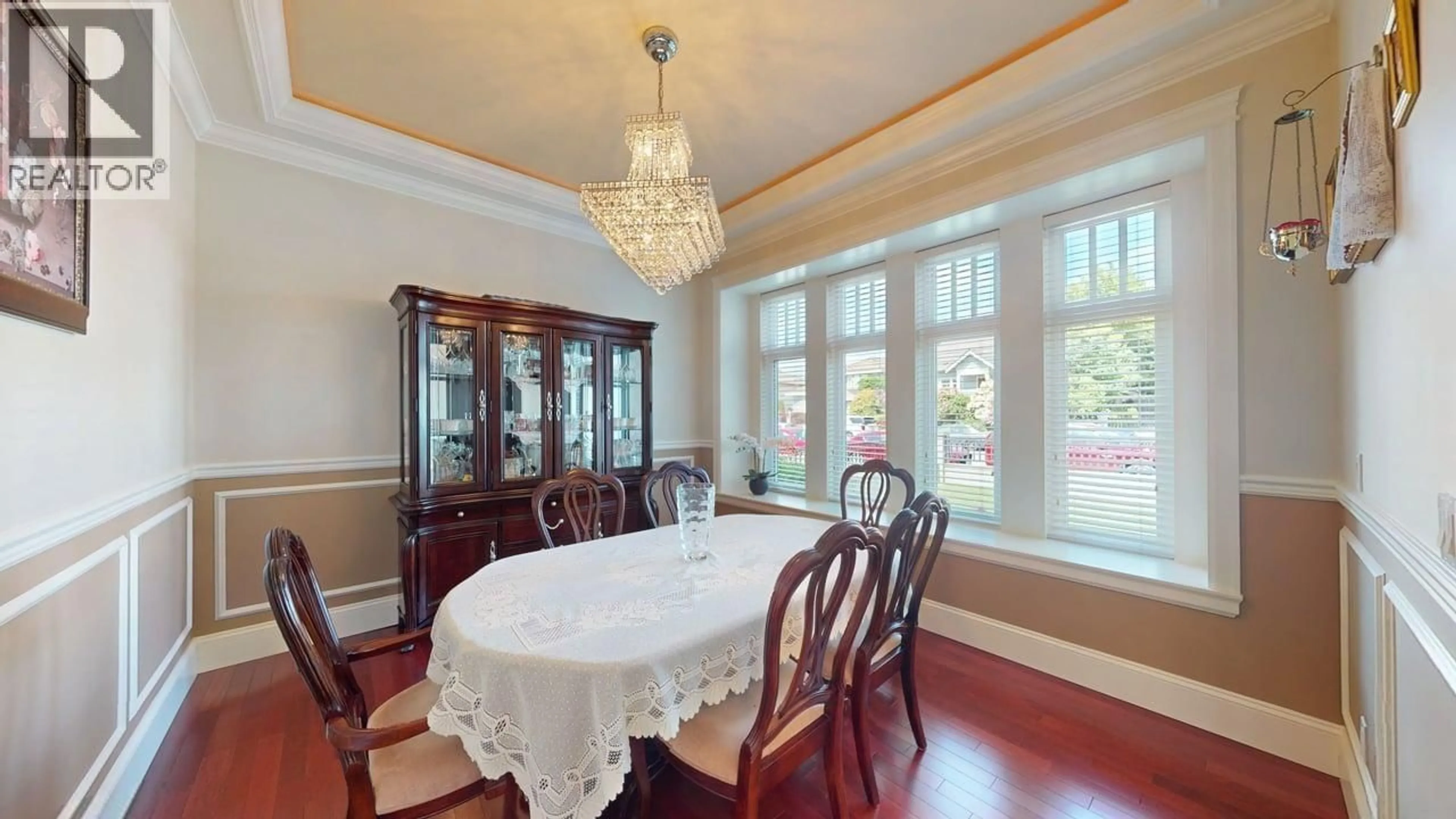 Dining room, wood/laminate floor for 1010 EDINBURGH STREET, New Westminster British Columbia V3M2V5