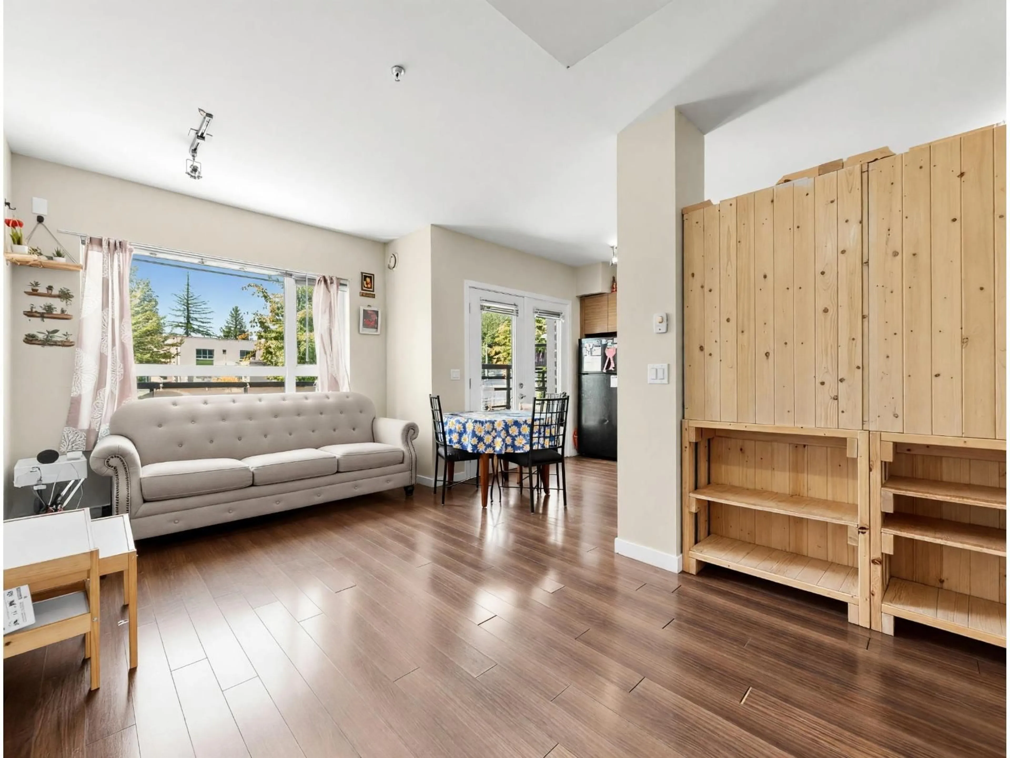 Living room with furniture, unknown for 126 - 13228 OLD YALE ROAD, Surrey British Columbia V3T0K3
