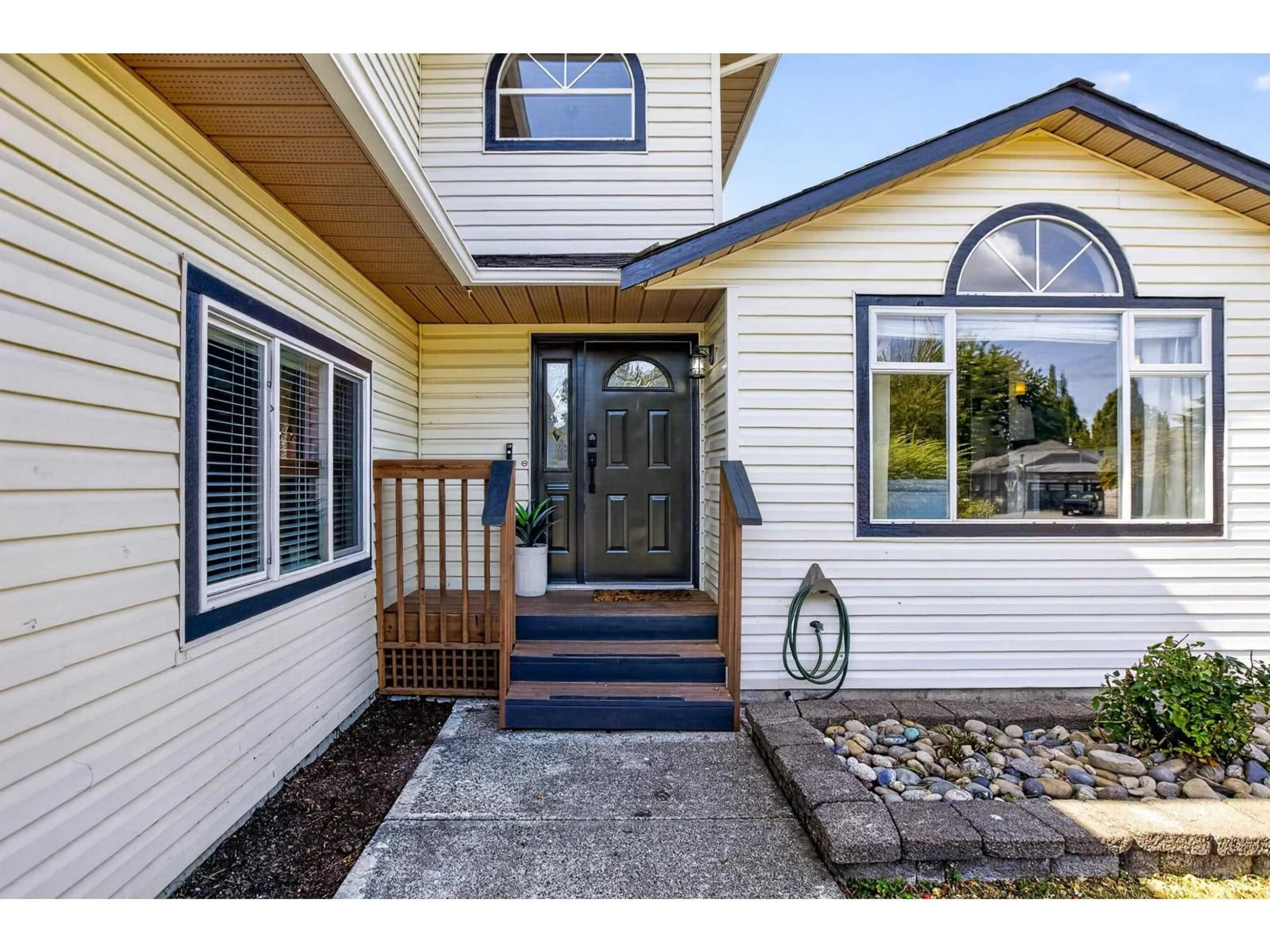 Home with vinyl exterior material, street for 6323 171A STREET, Surrey British Columbia V3S7G4