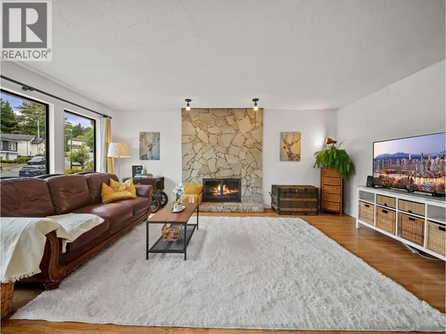 1120 WALLACE COURT, Coquitlam 2