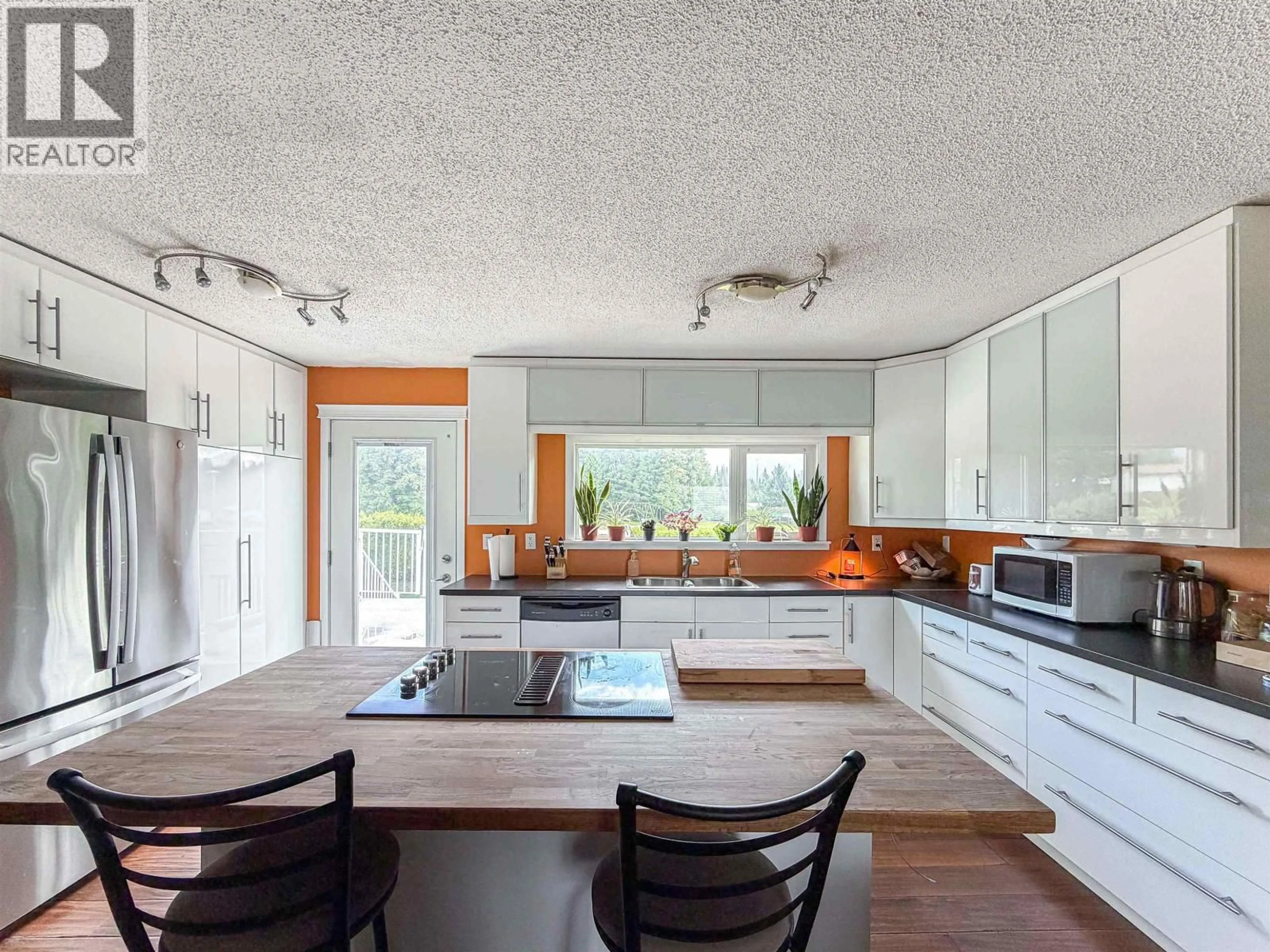 Contemporary kitchen, unknown for 56 DAVY CRESCENT, Kitimat British Columbia V8C1C5