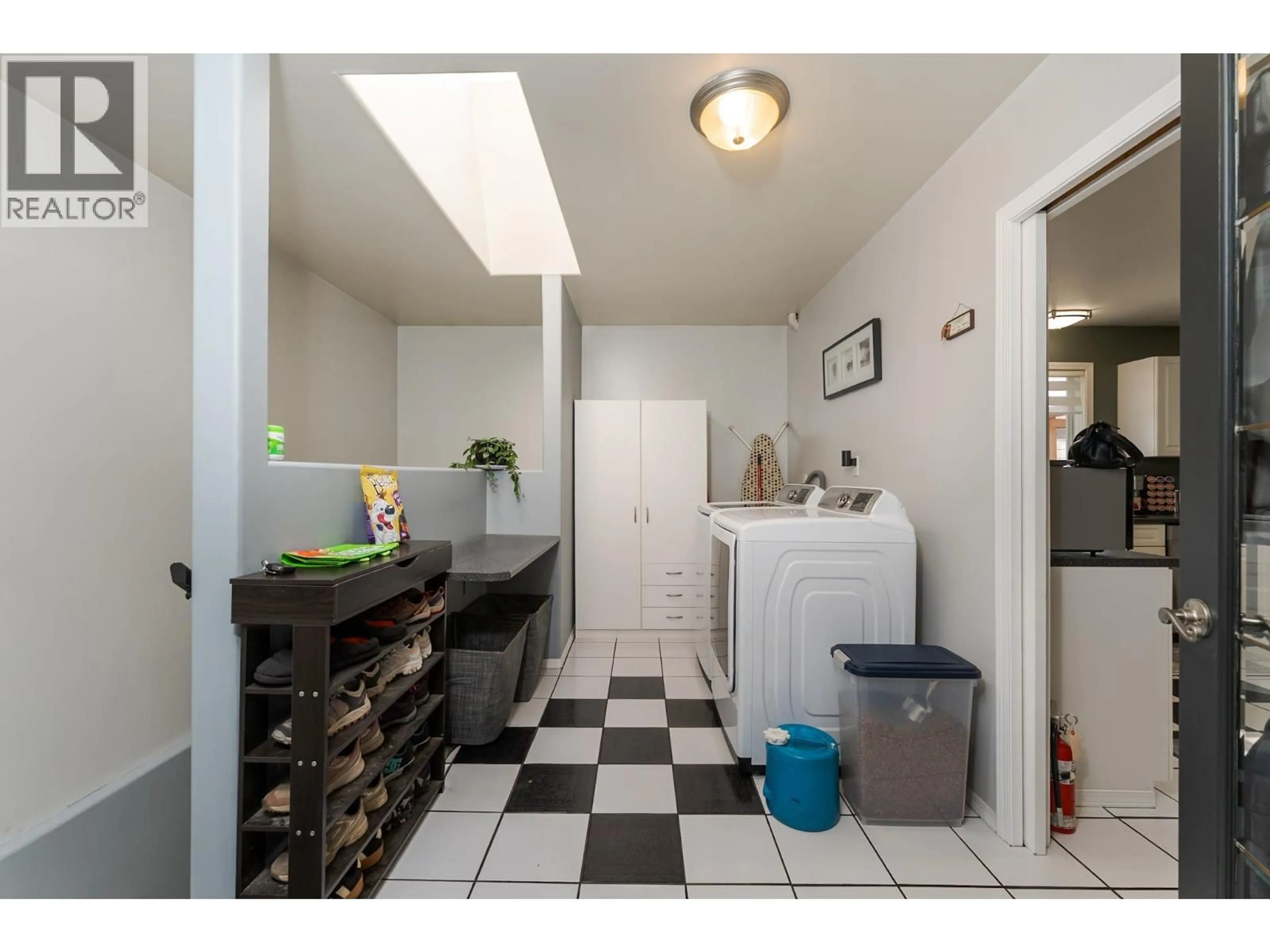 Laundry room for 475 VALHALLA ROAD, Prince George British Columbia V2N6W3