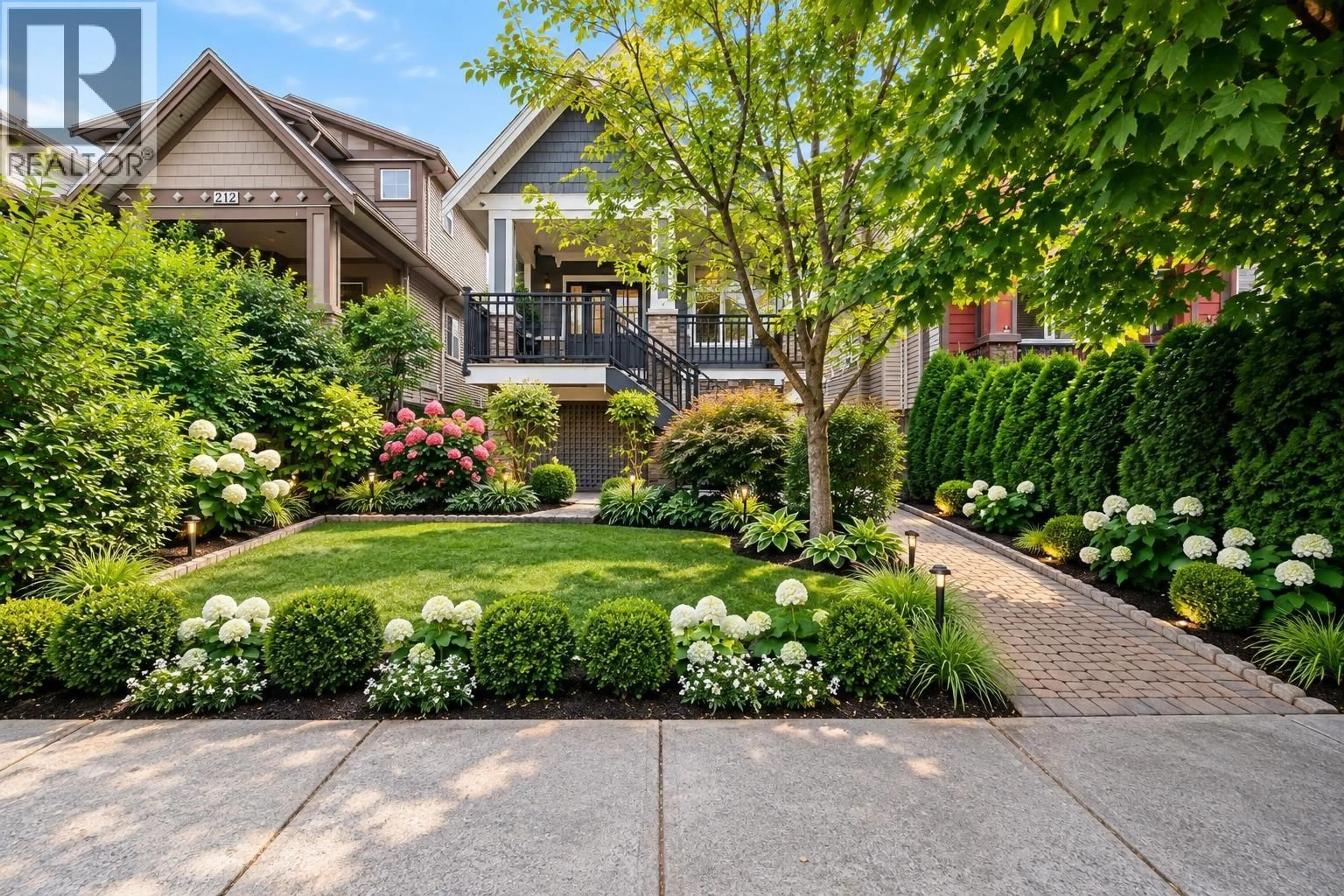 Patio, street for 216 HUME STREET, New Westminster British Columbia V3M5N5