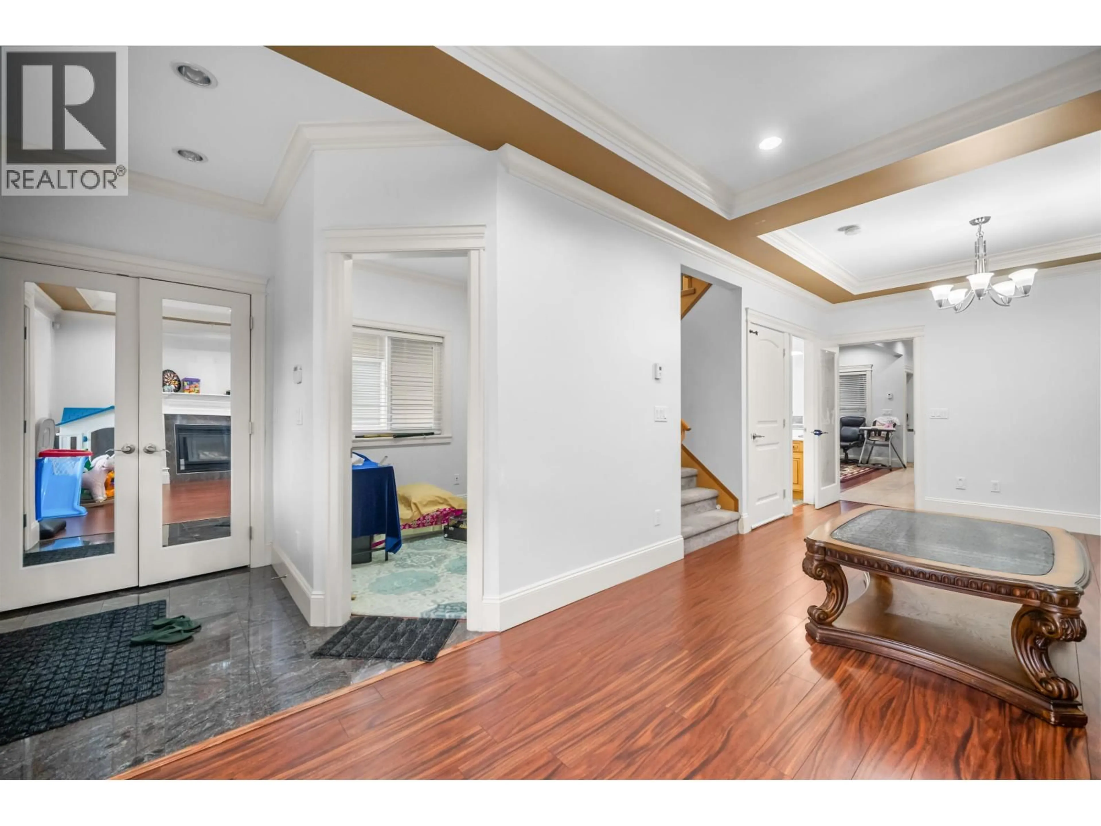 Indoor entryway for 216 HUME STREET, New Westminster British Columbia V3M5N5
