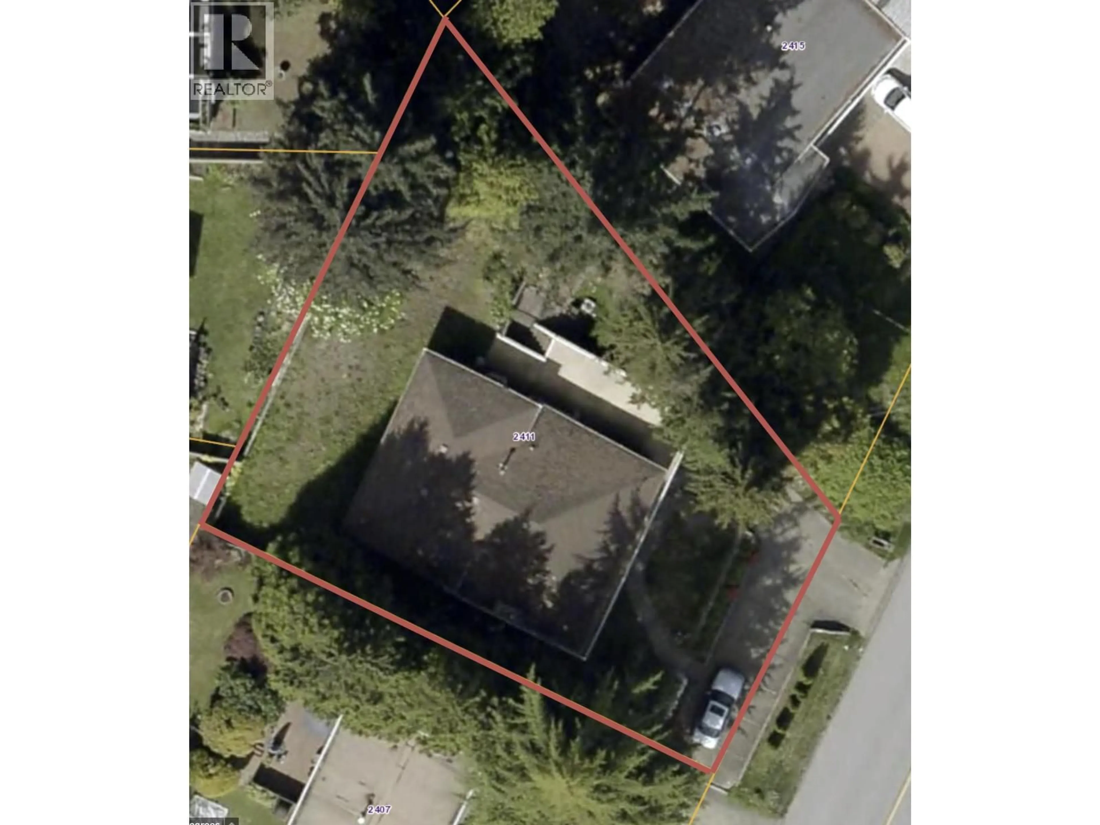 A pic from outside/outdoor area/front of a property/back of a property/a pic from drone, street for 2411 CAPE HORN AVENUE, Coquitlam British Columbia V3K1J9