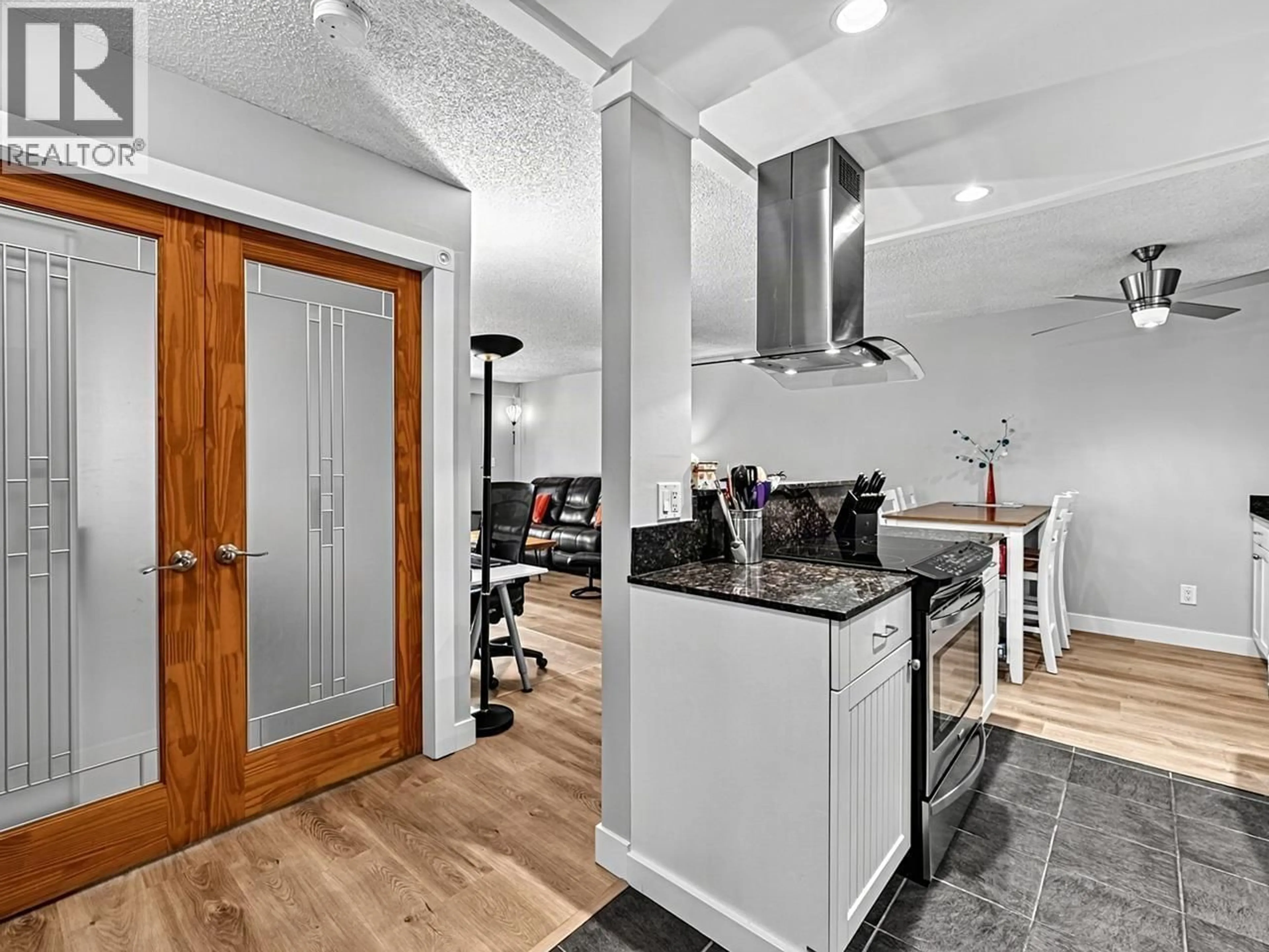 Open concept kitchen, unknown for 102 - 410 AGNES STREET, New Westminster British Columbia V3L1G1