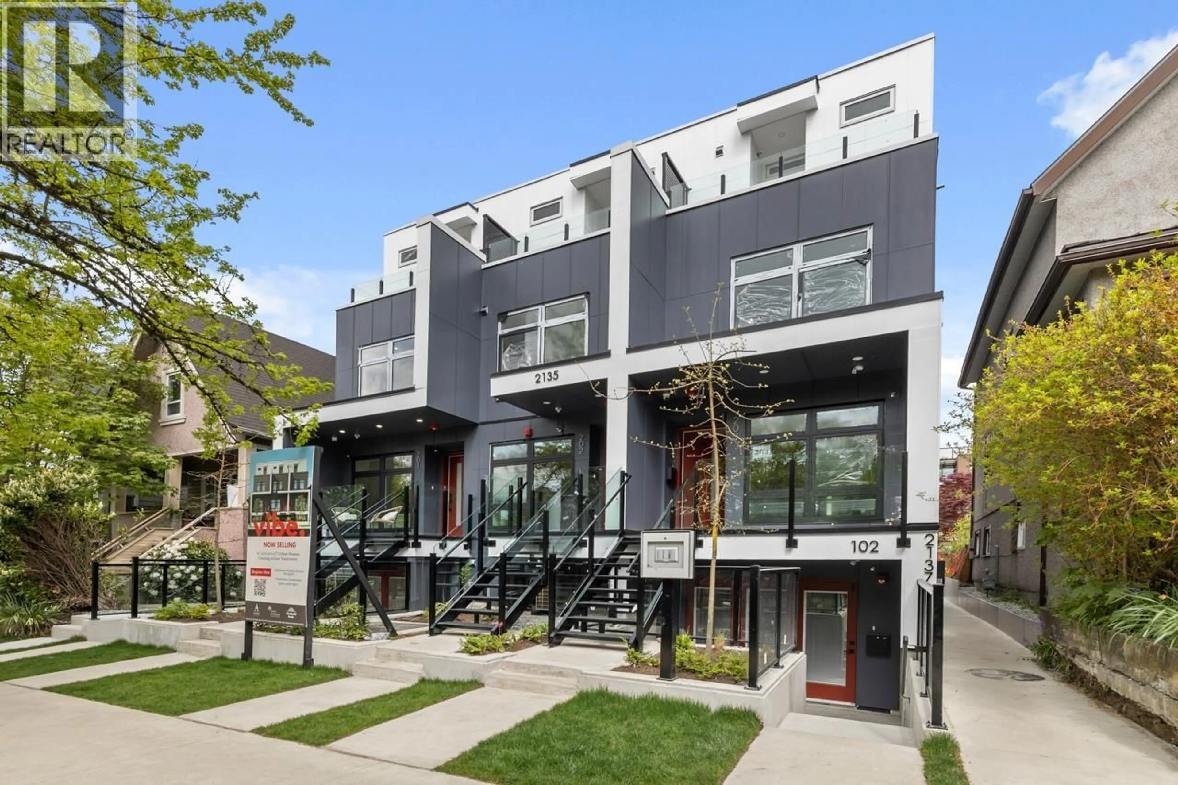 Unknown for 202 - 2135 PENDER STREET, Vancouver British Columbia V5L1X3