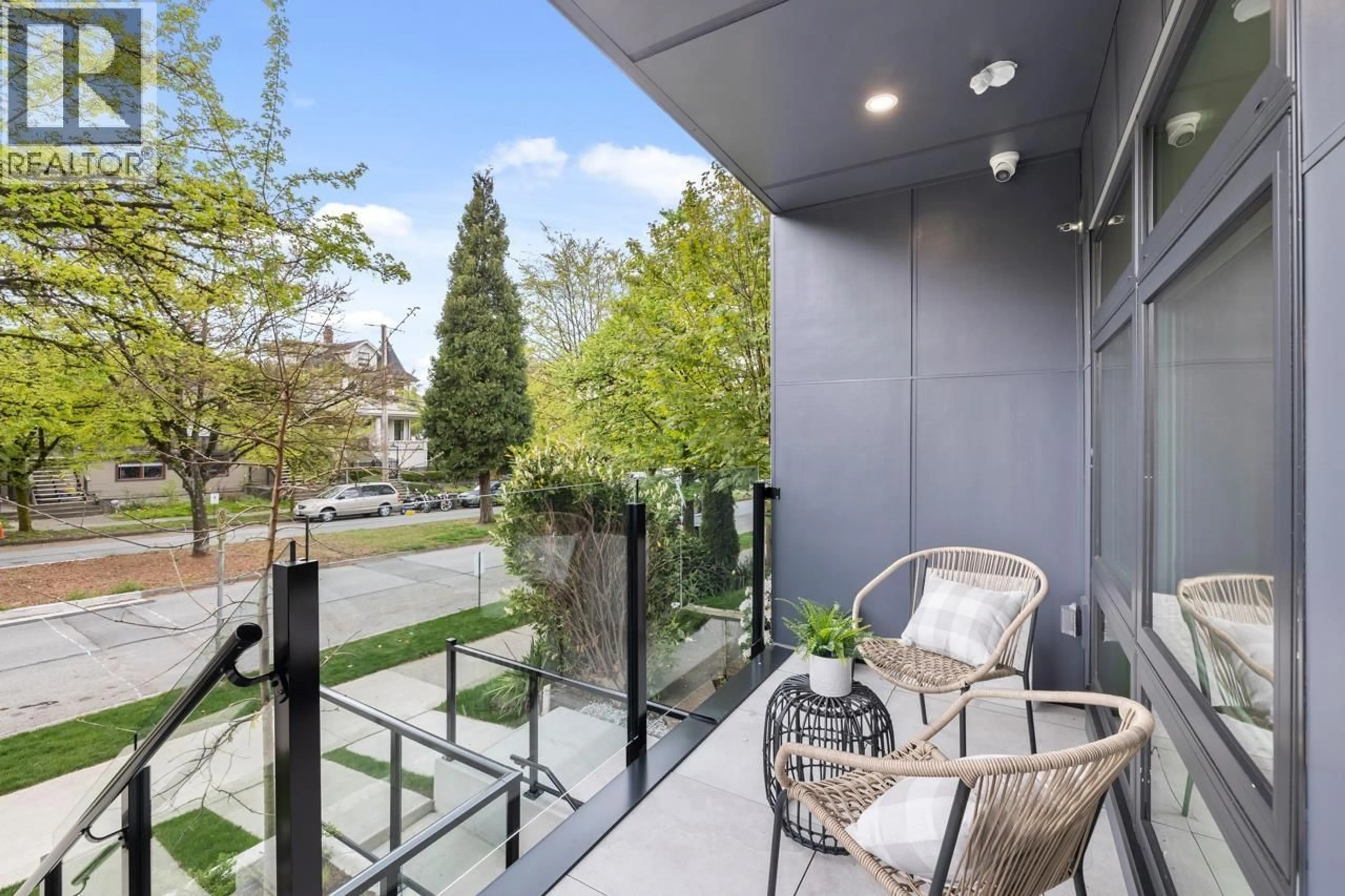 Patio, unknown for 202 - 2135 PENDER STREET, Vancouver British Columbia V5L1X3