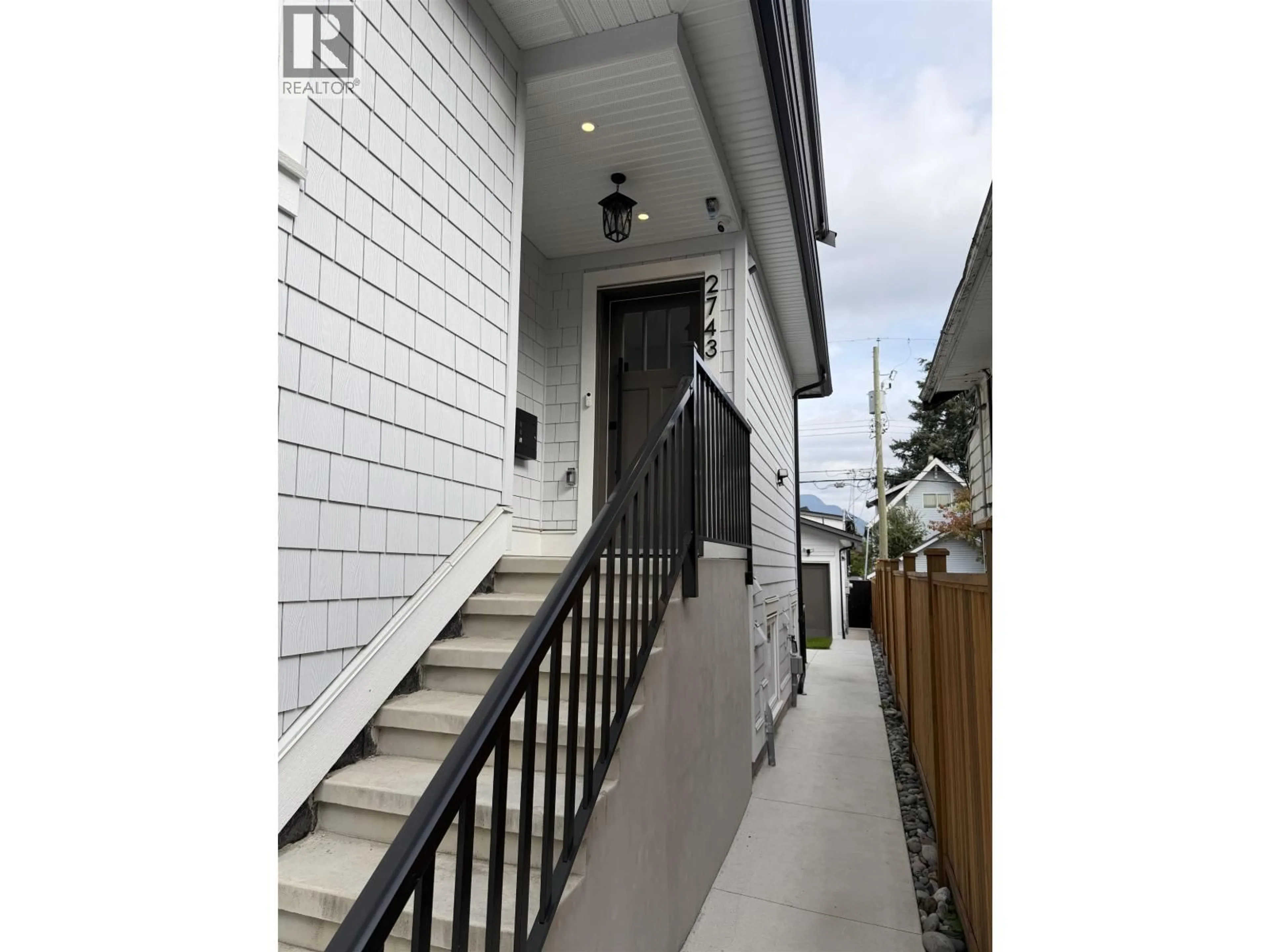 Unknown for 2743 MCGILL STREET, Vancouver British Columbia V5K1H4