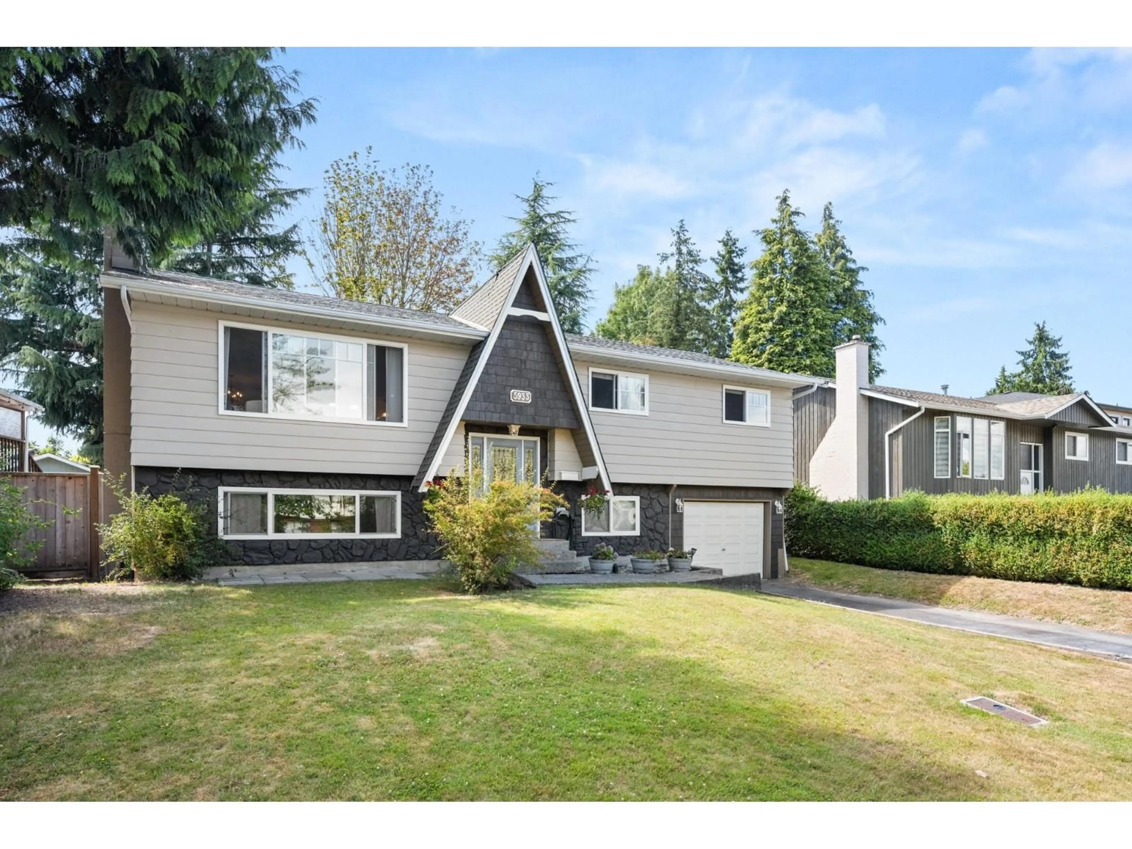 Home with vinyl exterior material, street for 5933 ANGUS PLACE, Surrey British Columbia V3S4W8