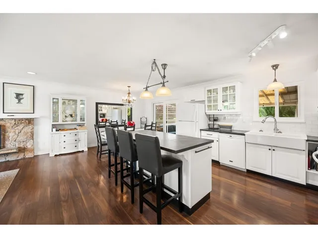 5933 ANGUS PLACE, Surrey 5