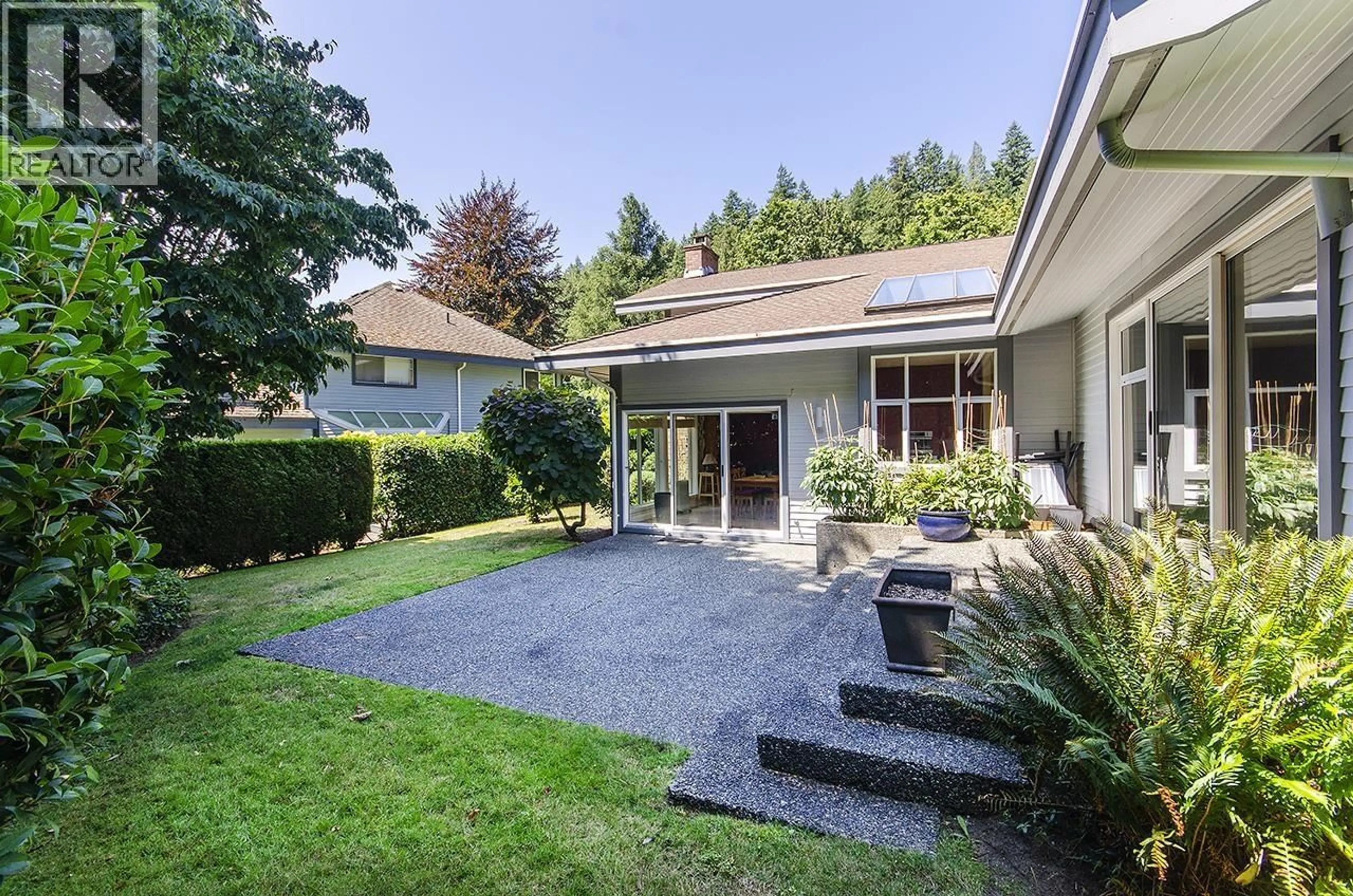 Patio, street for 6980 ODLUM COURT, West Vancouver British Columbia V7W3B6