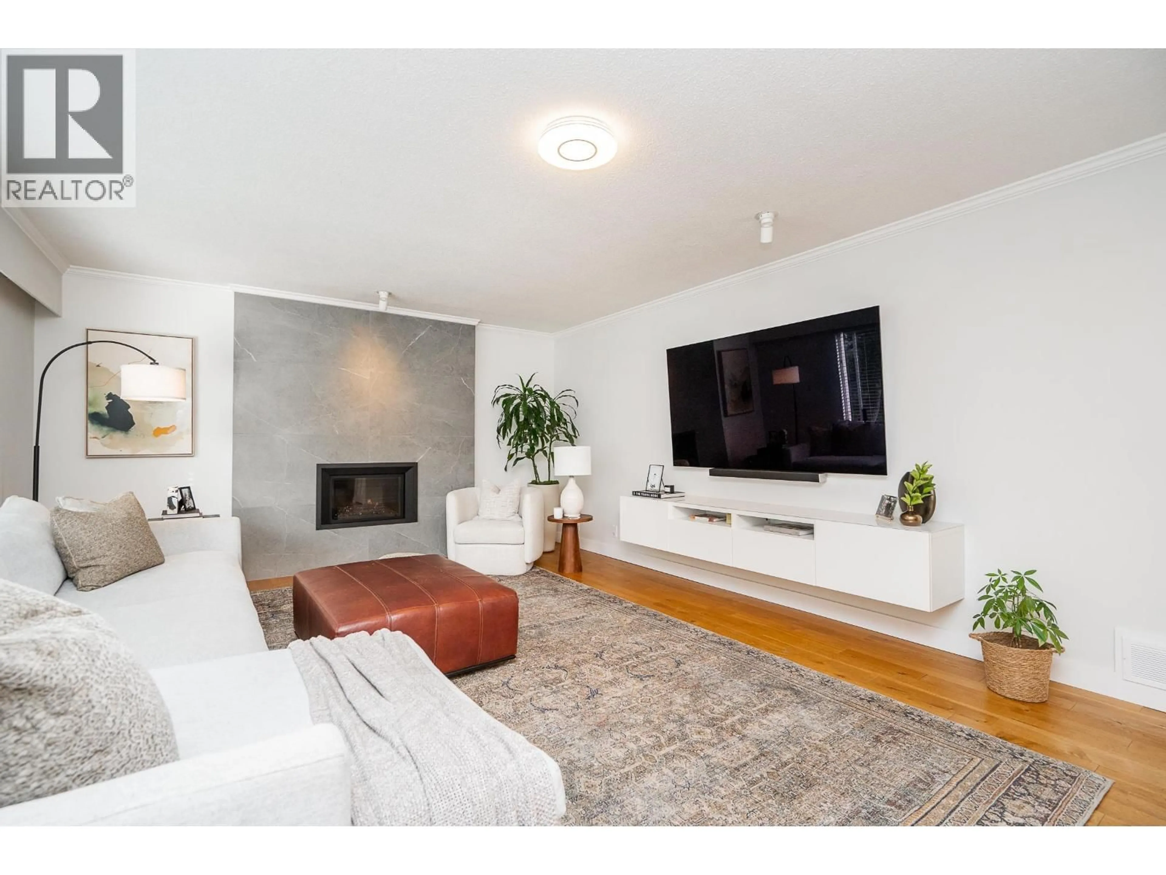 Living room with furniture, wood/laminate floor for 2583 PASSAGE DRIVE, Coquitlam British Columbia V3H3H3