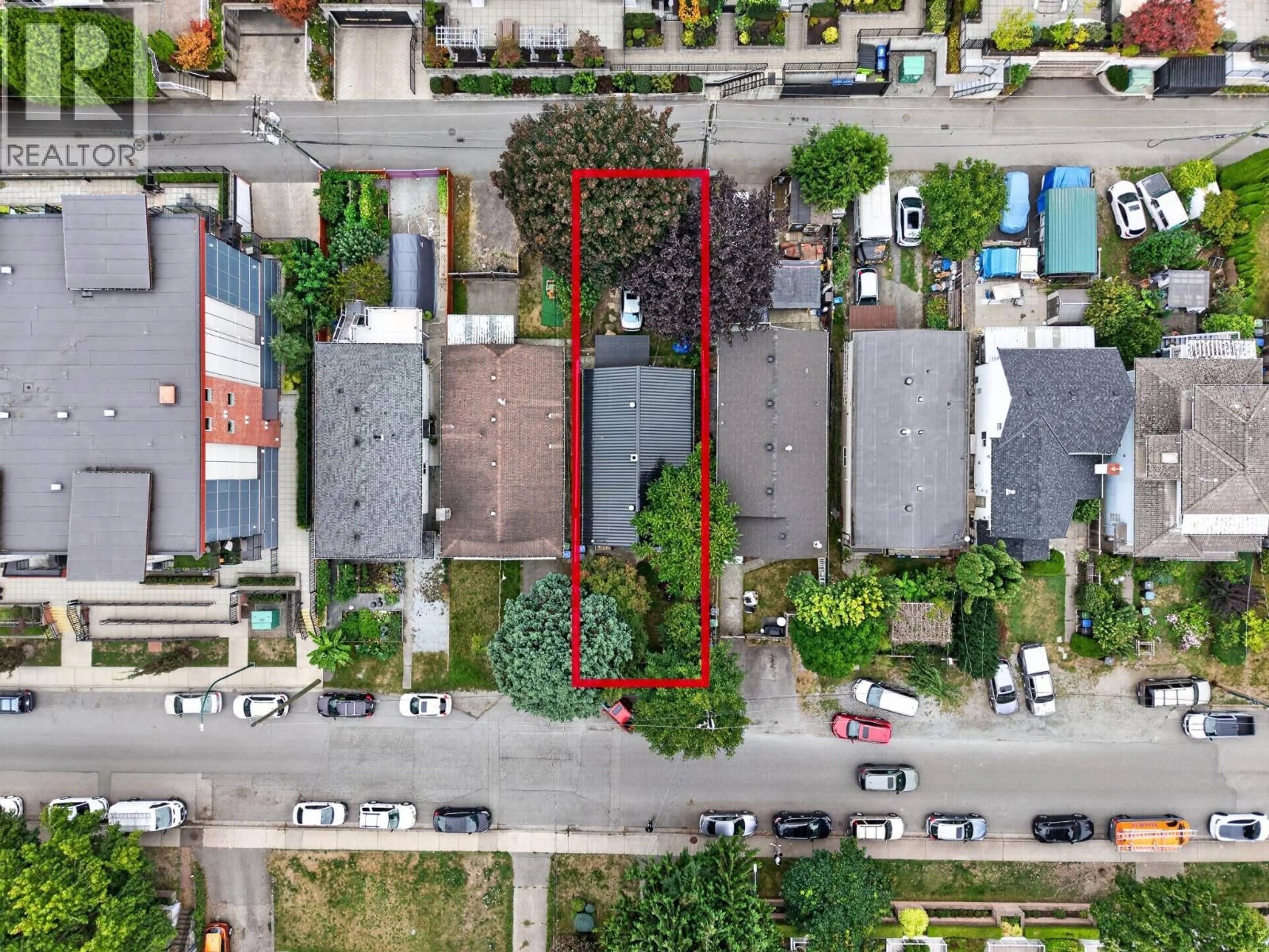A pic from outside/outdoor area/front of a property/back of a property/a pic from drone, street for 2357 HAWTHORNE AVENUE, Port Coquitlam British Columbia V3C1X1