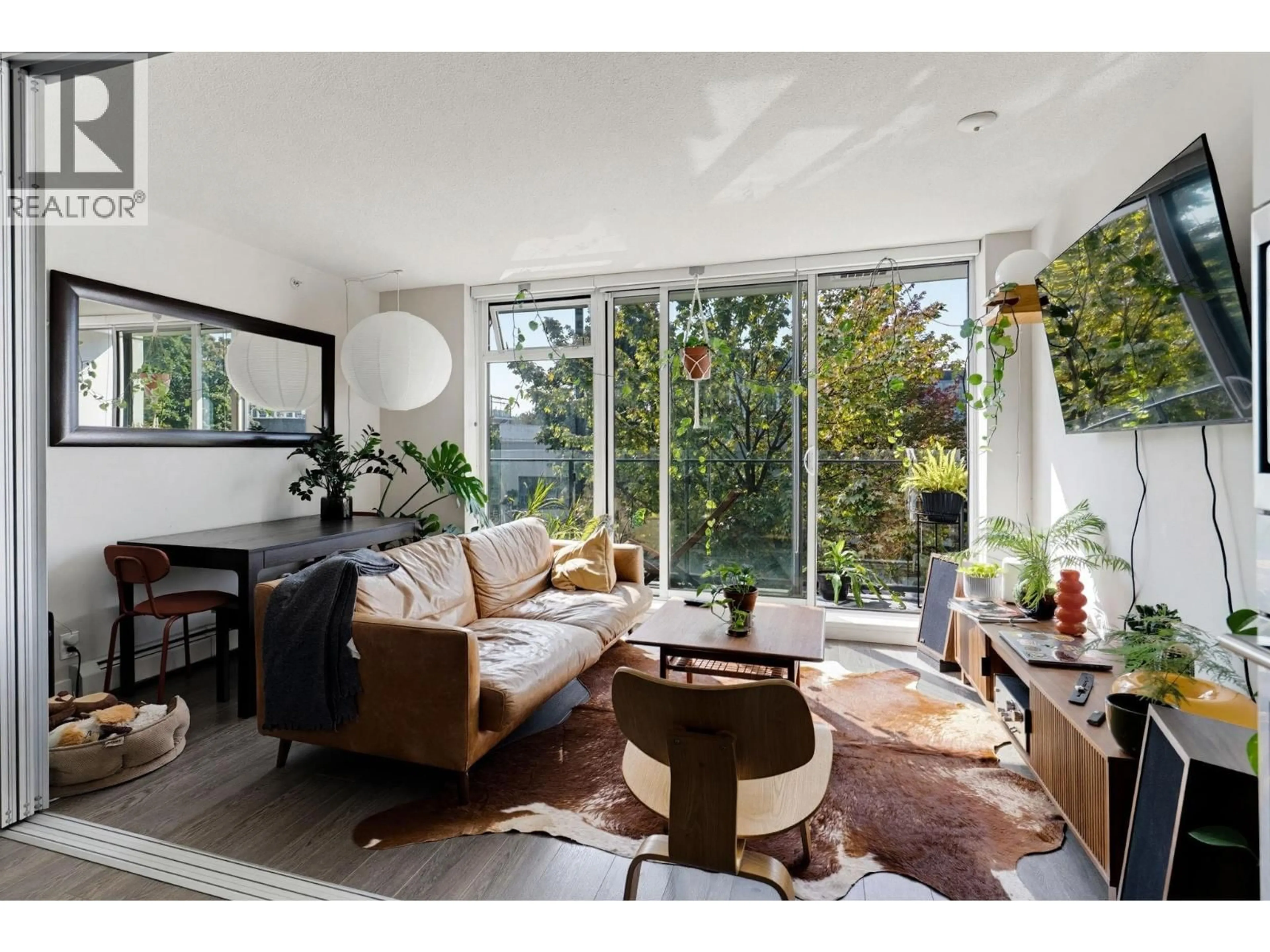 Living room with furniture, unknown for 214 - 1783 MANITOBA STREET, Vancouver British Columbia V5Y0K1