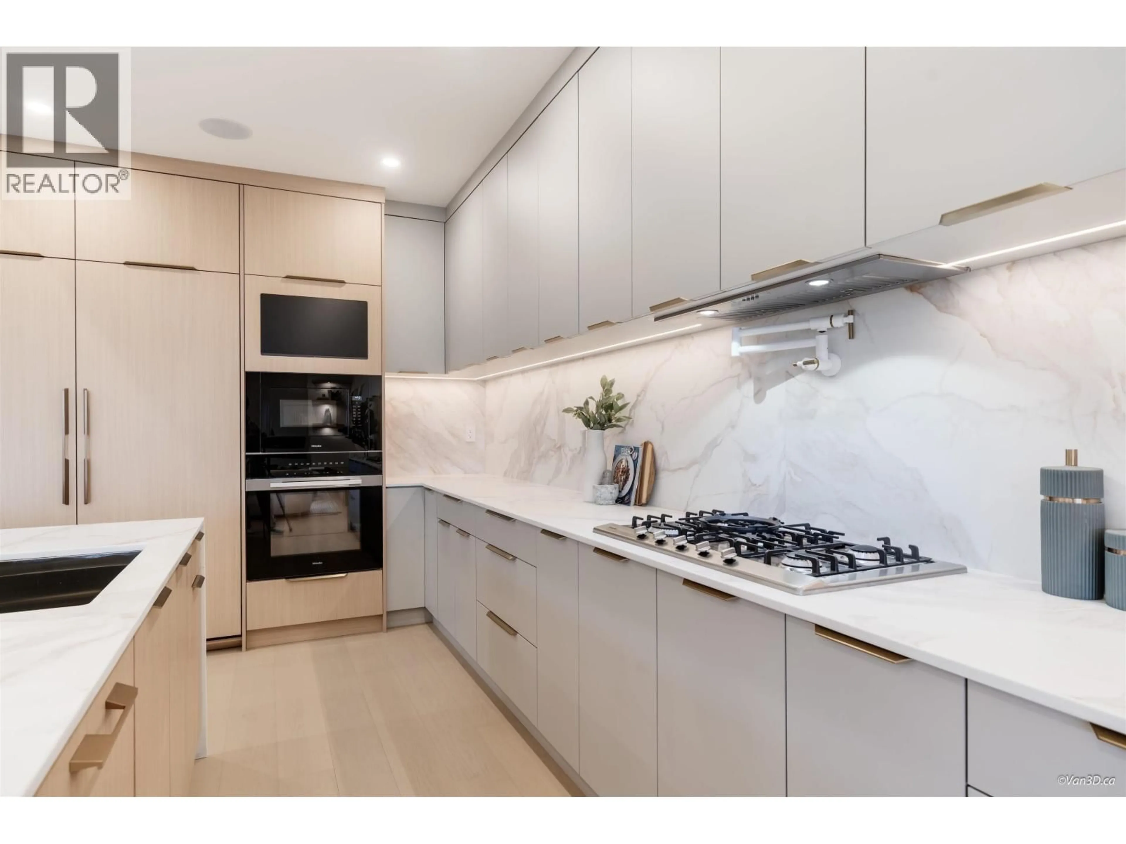 Contemporary kitchen, ceramic/tile floor for 971 ADDERLEY STREET, North Vancouver British Columbia V7L1T2