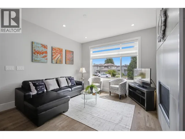 7835 12TH AVENUE, Burnaby 3