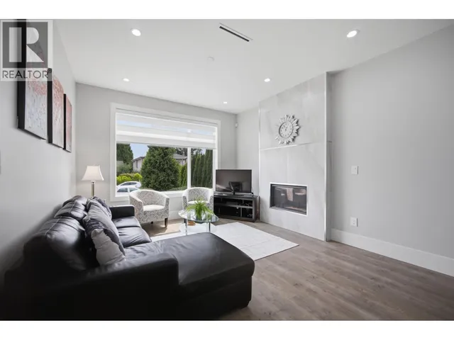 7835 12TH AVENUE, Burnaby 4