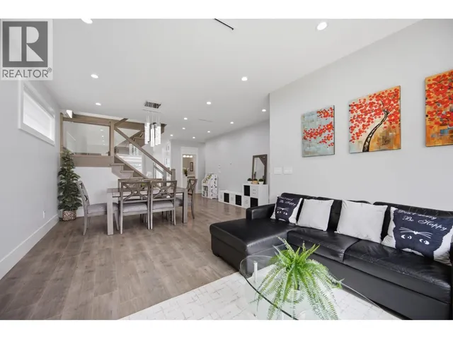 7835 12TH AVENUE, Burnaby 5